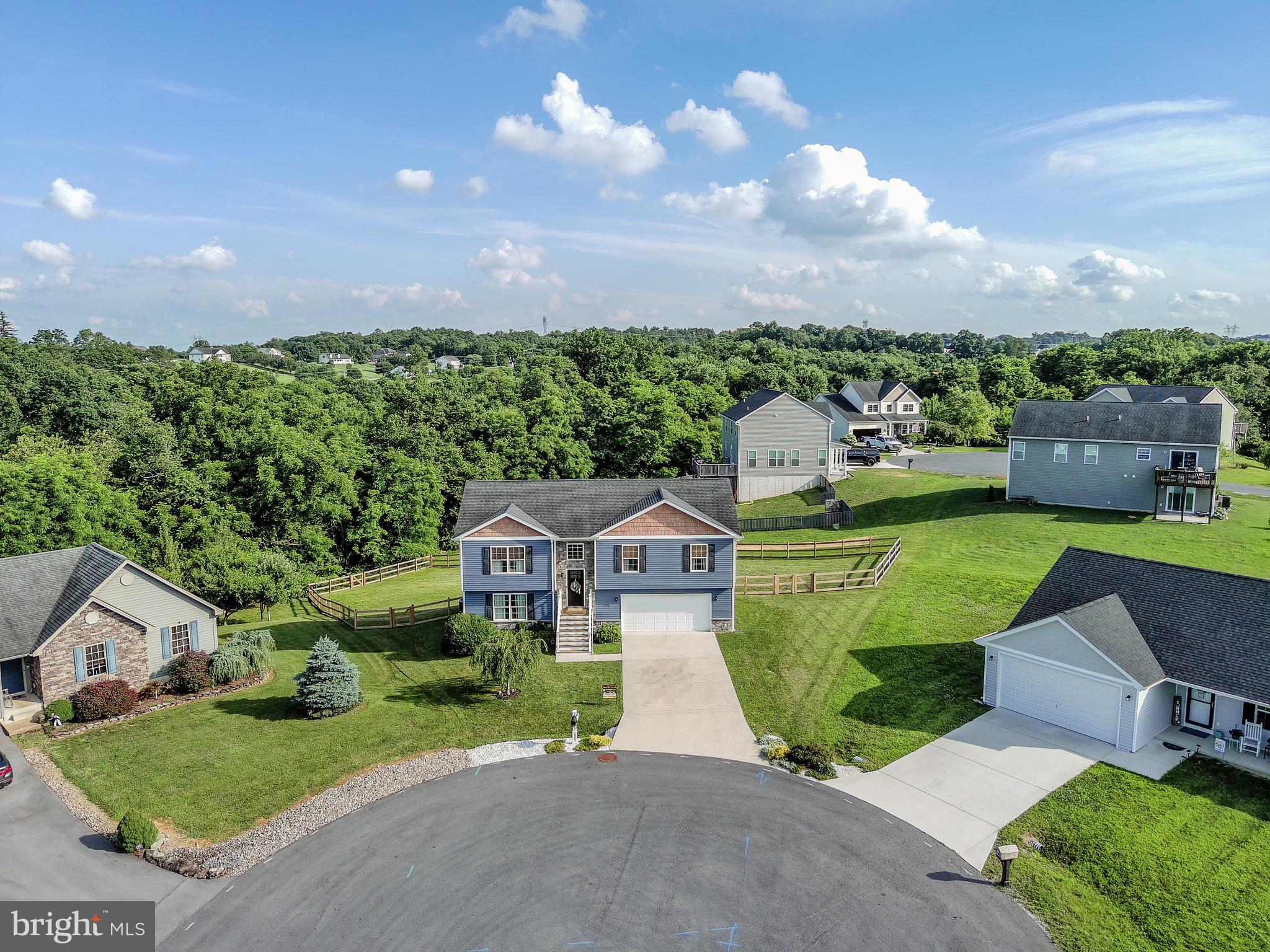 FORT HILL FARMS - Residential