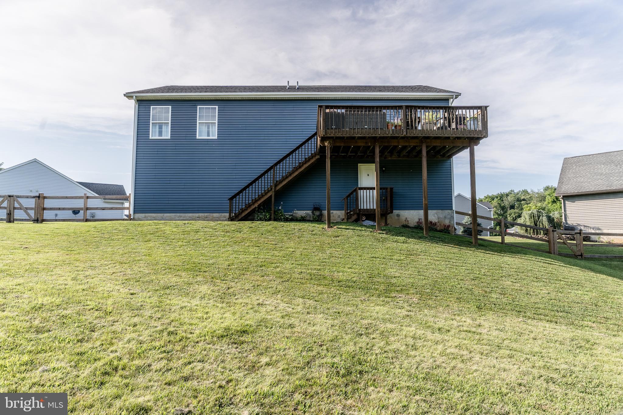 FORT HILL FARMS - Residential