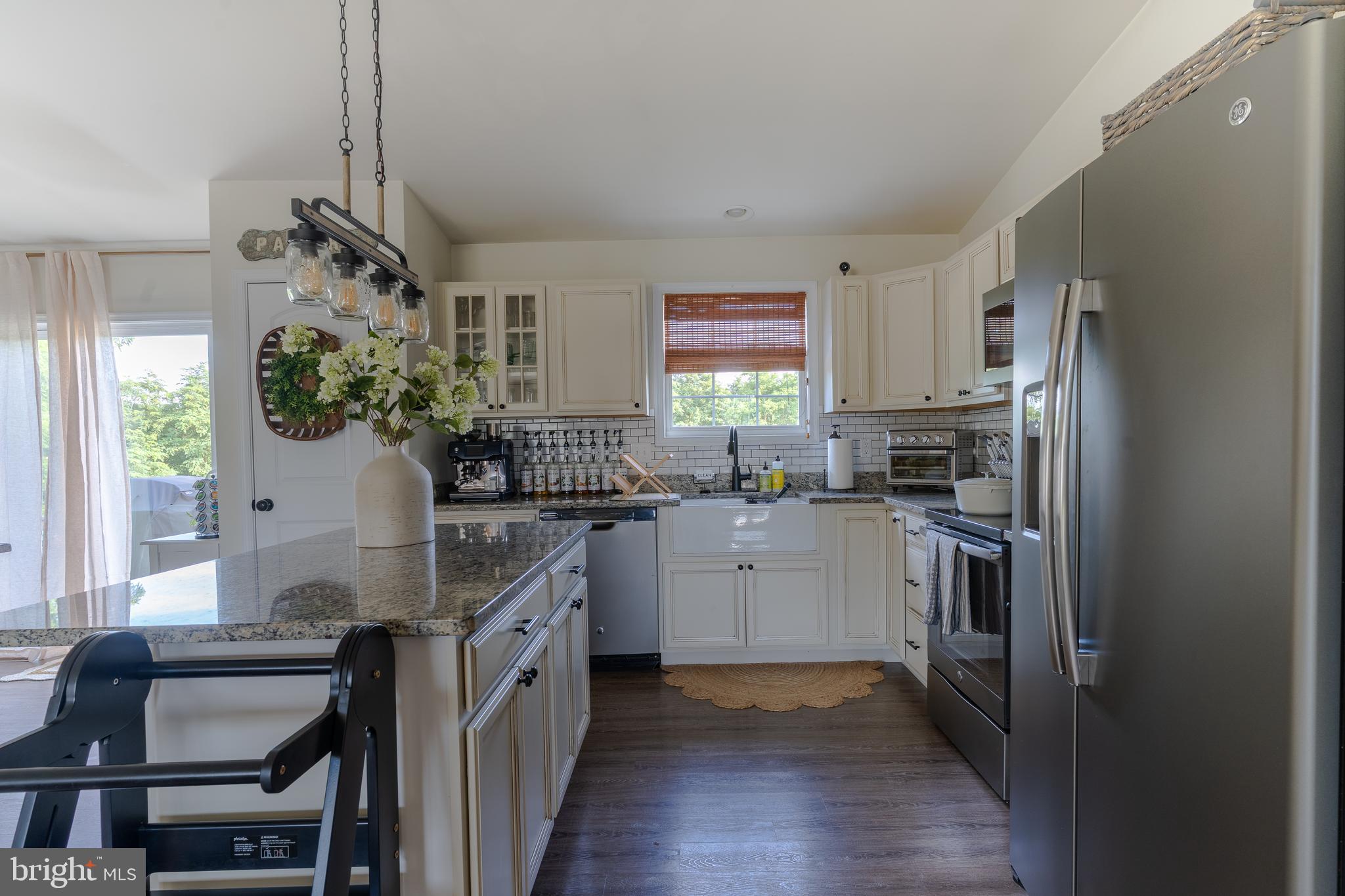 FORT HILL FARMS - Residential