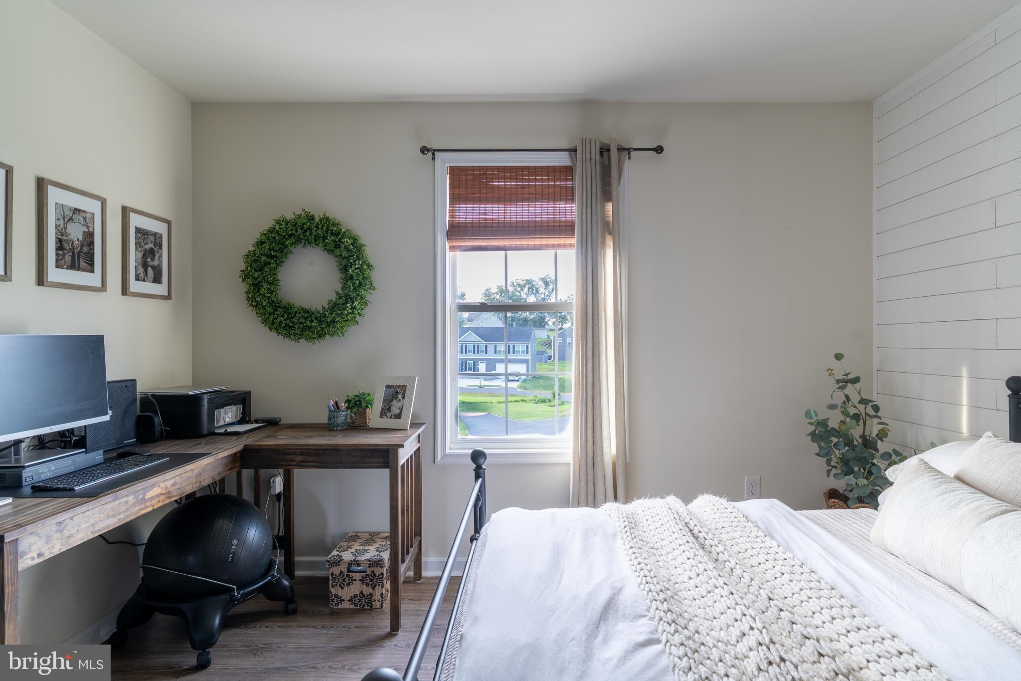 FORT HILL FARMS - Residential