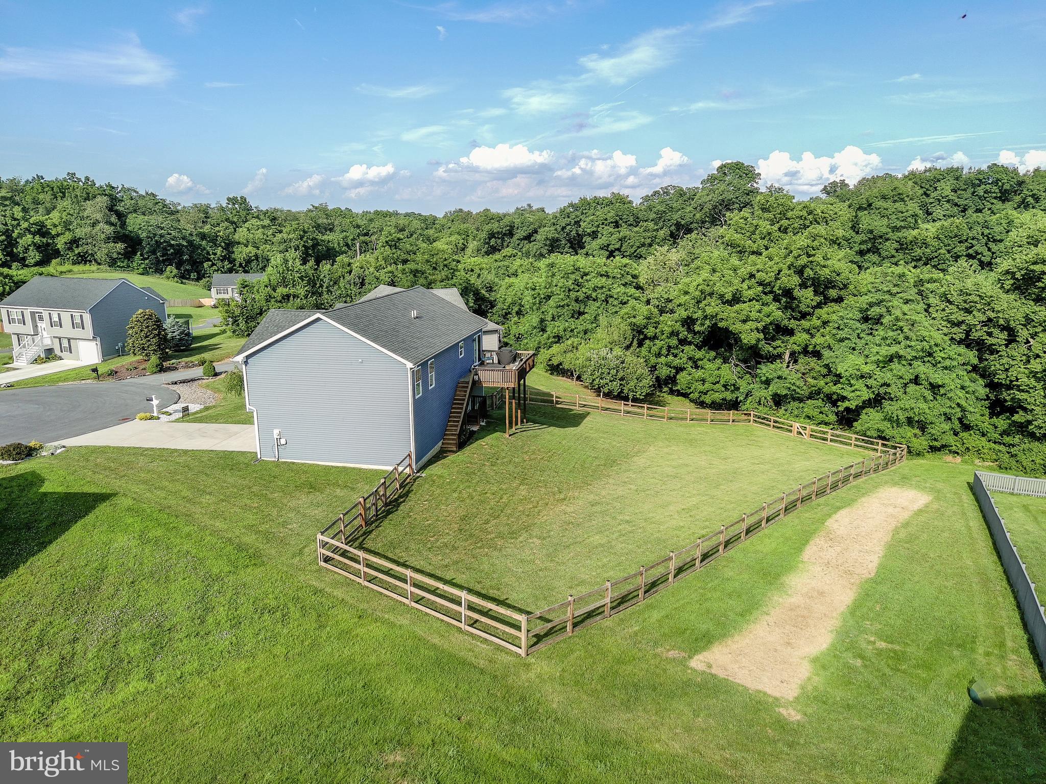 FORT HILL FARMS - Residential