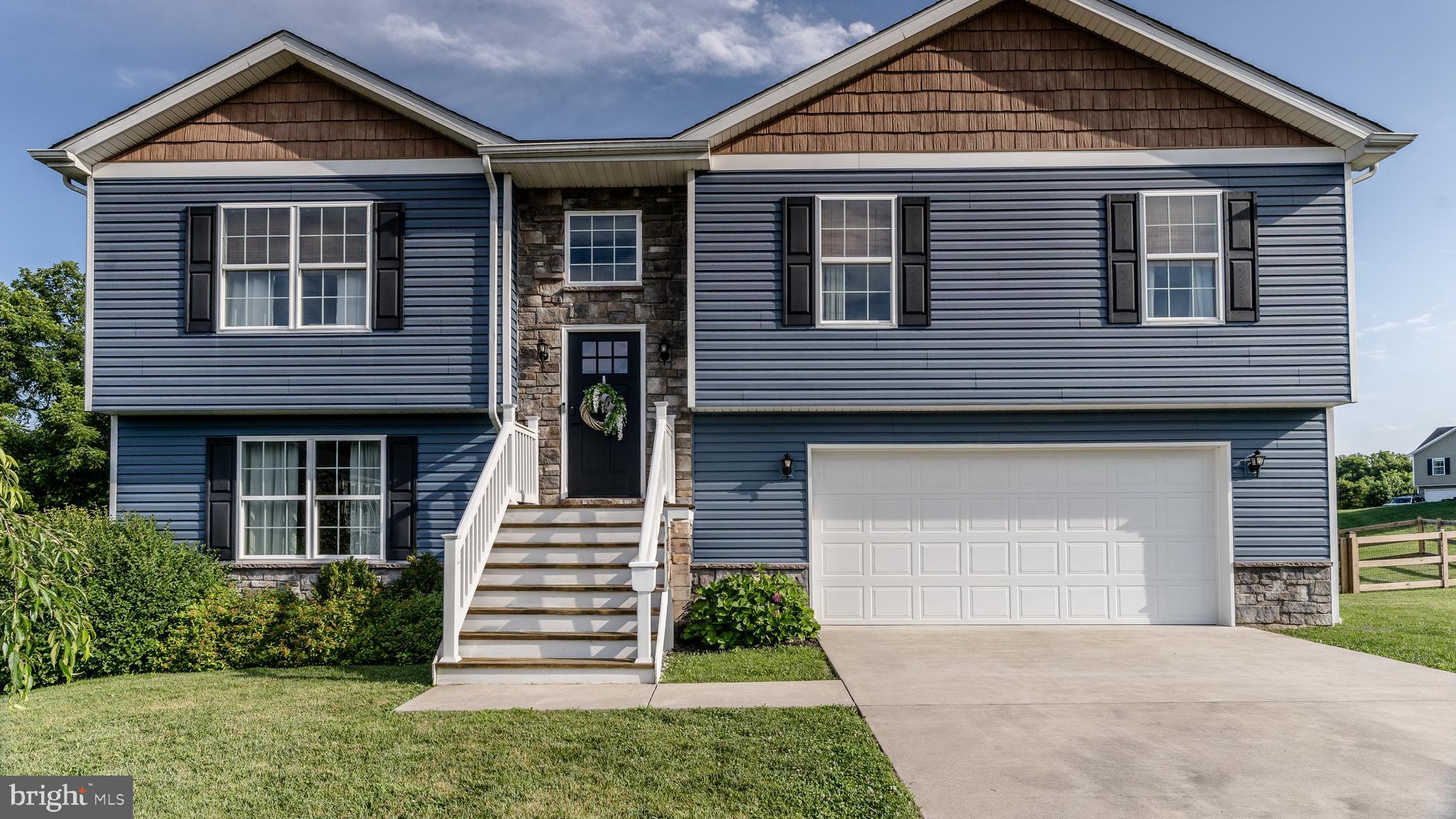 FORT HILL FARMS - Residential