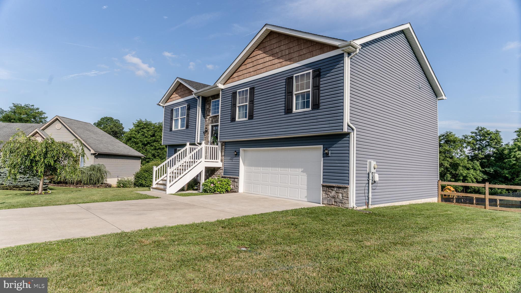 FORT HILL FARMS - Residential