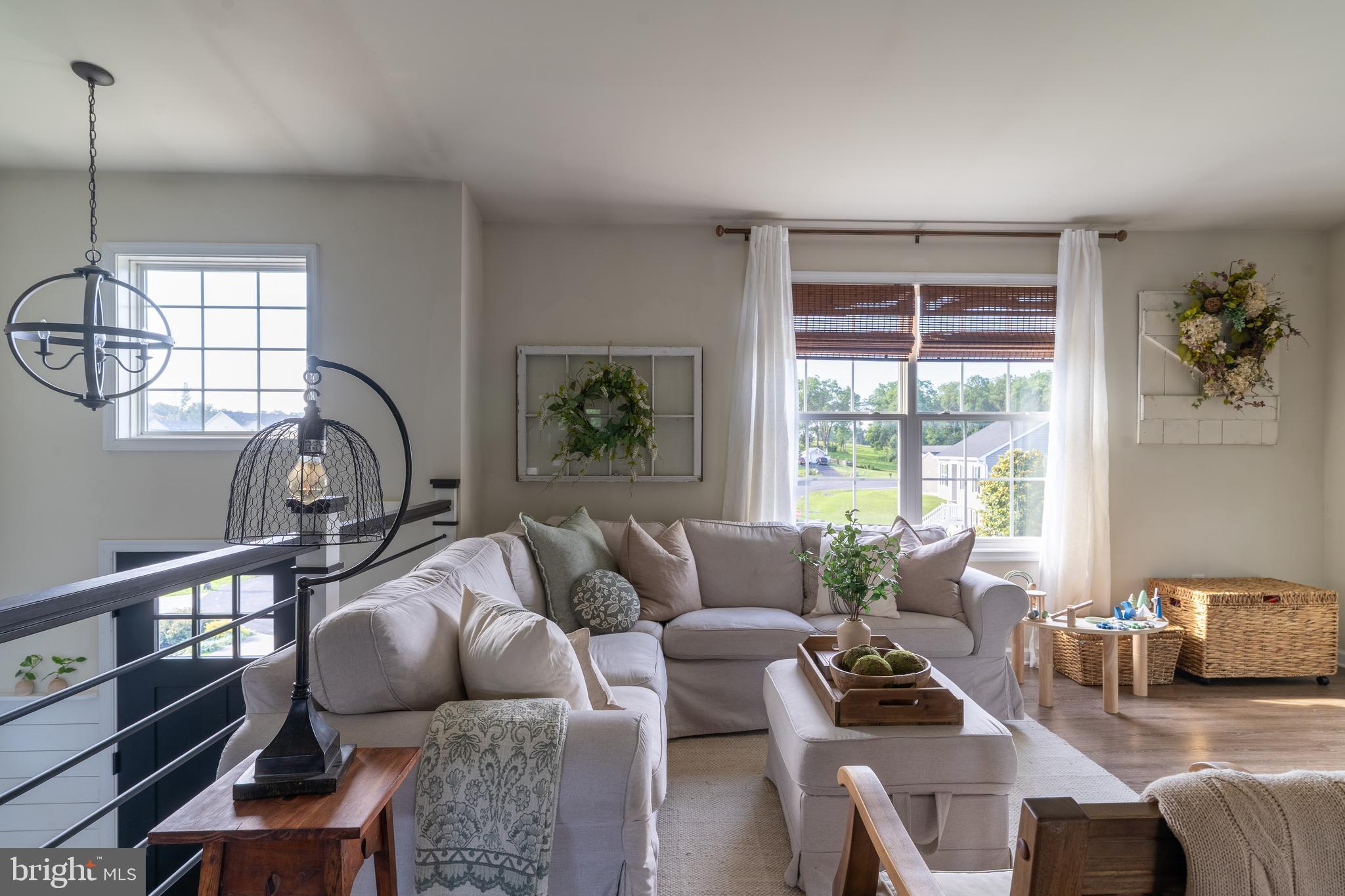 FORT HILL FARMS - Residential