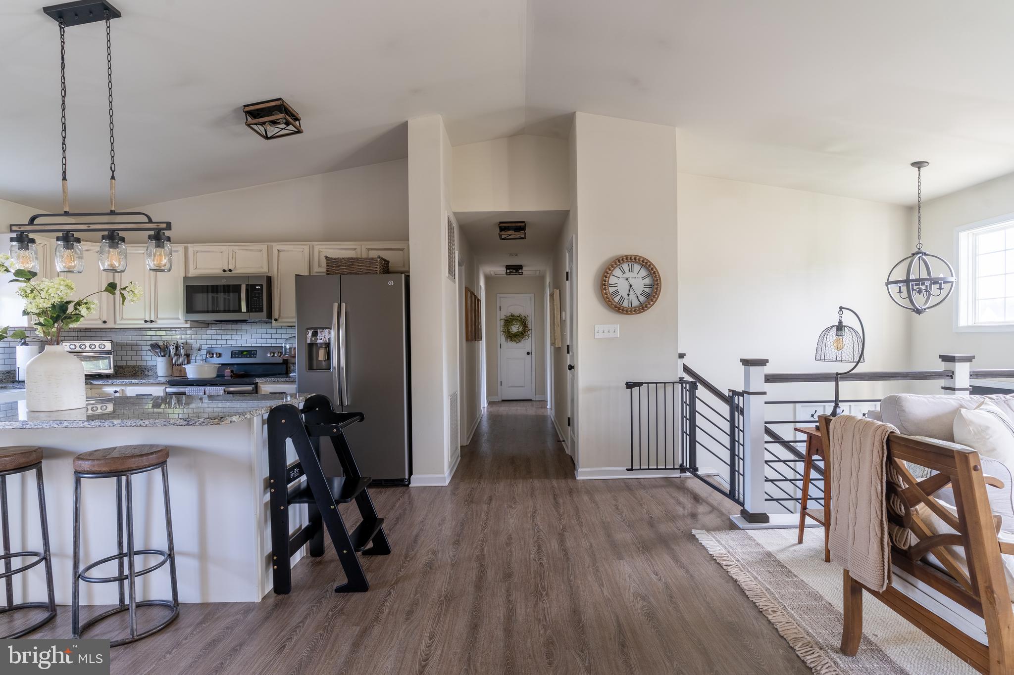 FORT HILL FARMS - Residential