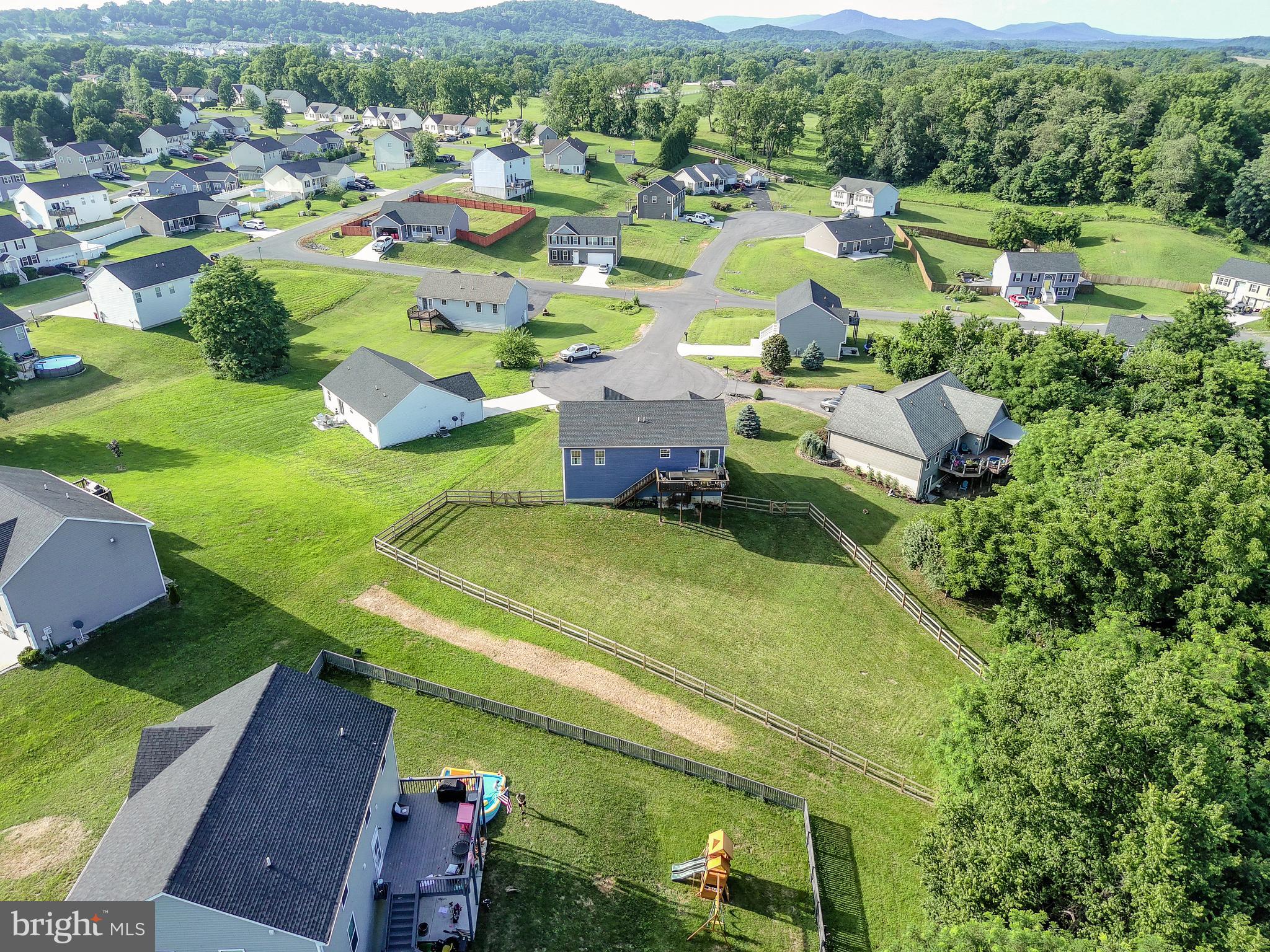 FORT HILL FARMS - Residential