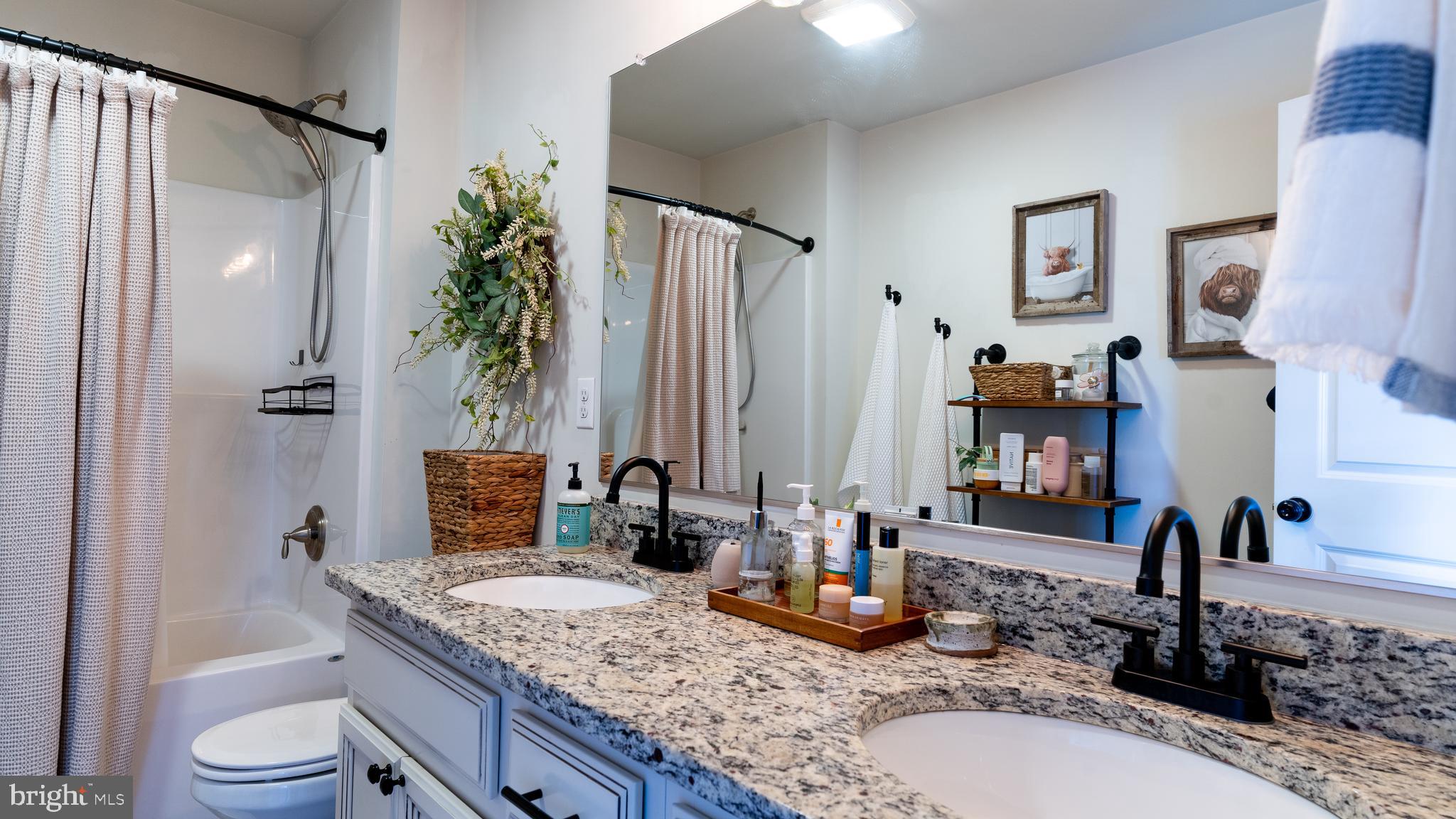 FORT HILL FARMS - Residential