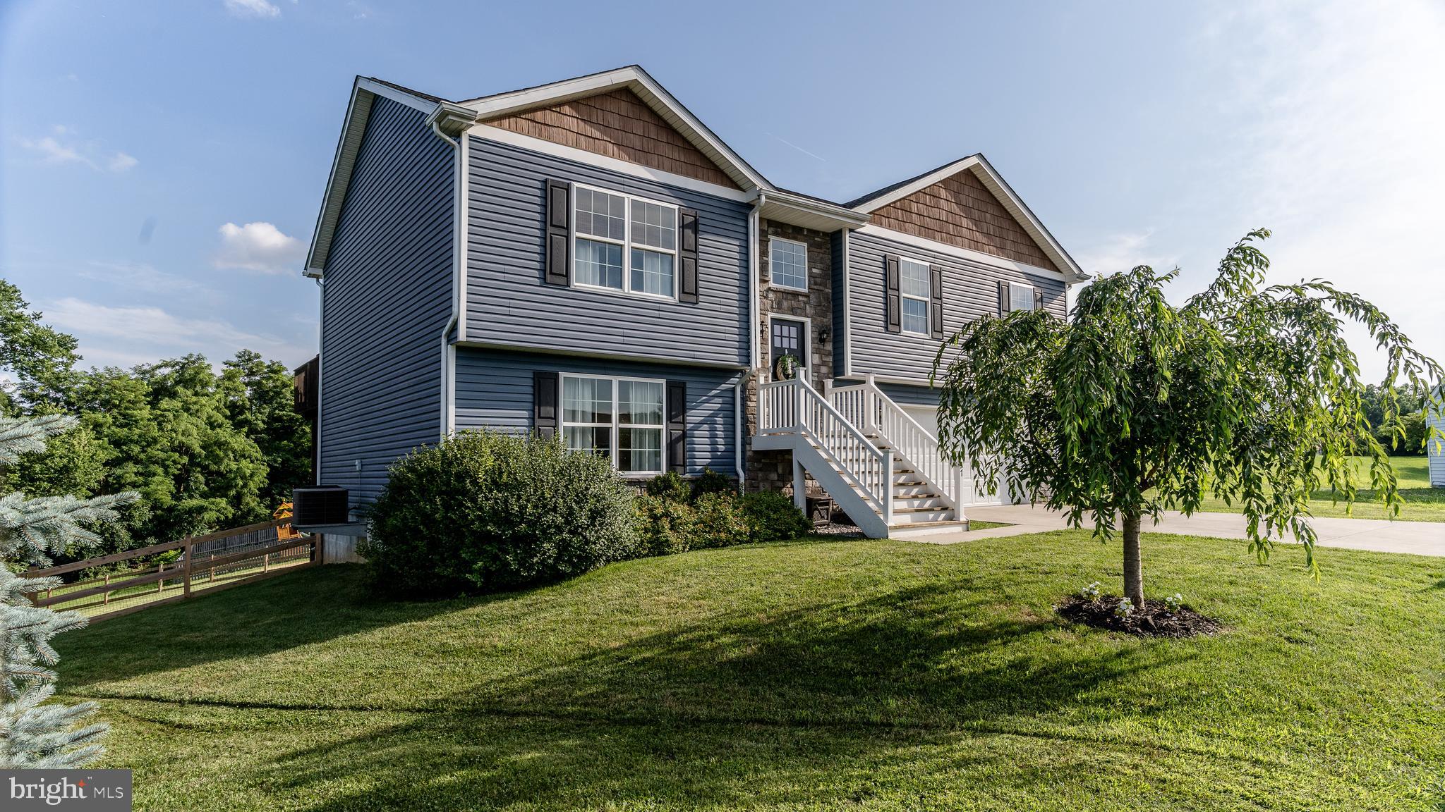 FORT HILL FARMS - Residential