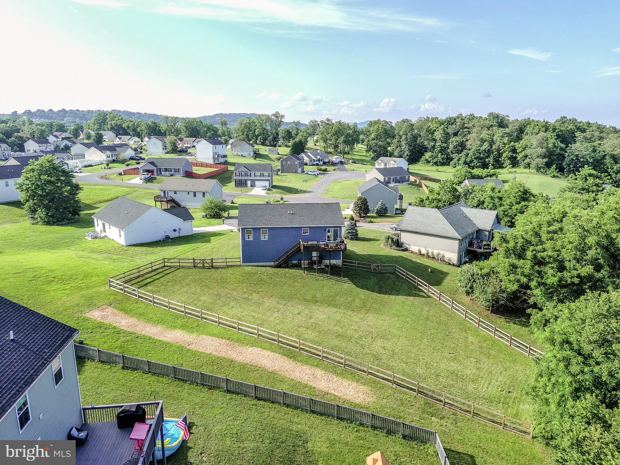 FORT HILL FARMS - Residential