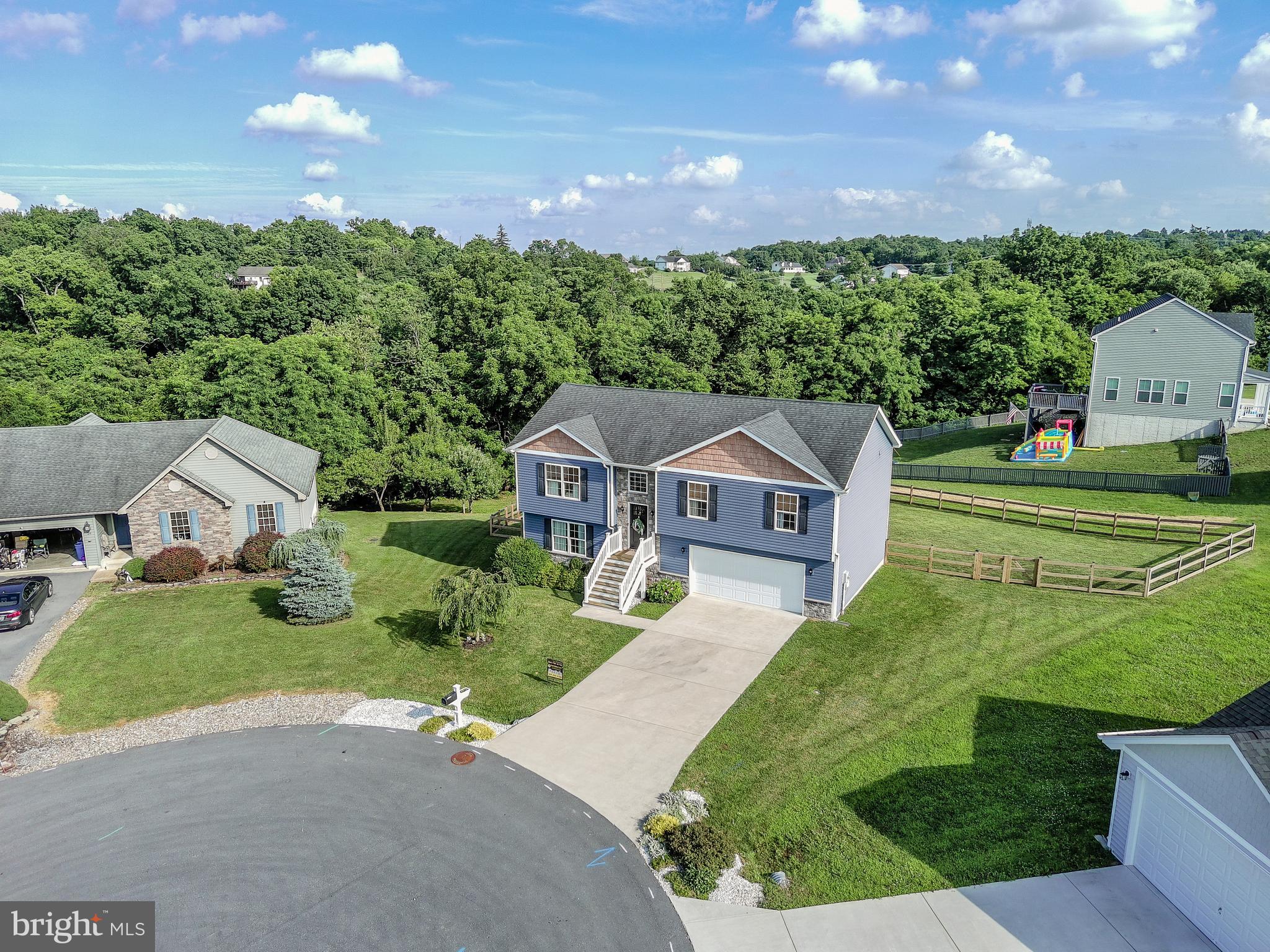 FORT HILL FARMS - Residential