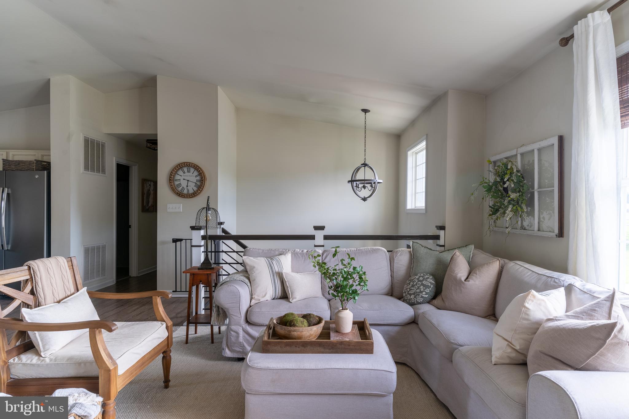 FORT HILL FARMS - Residential