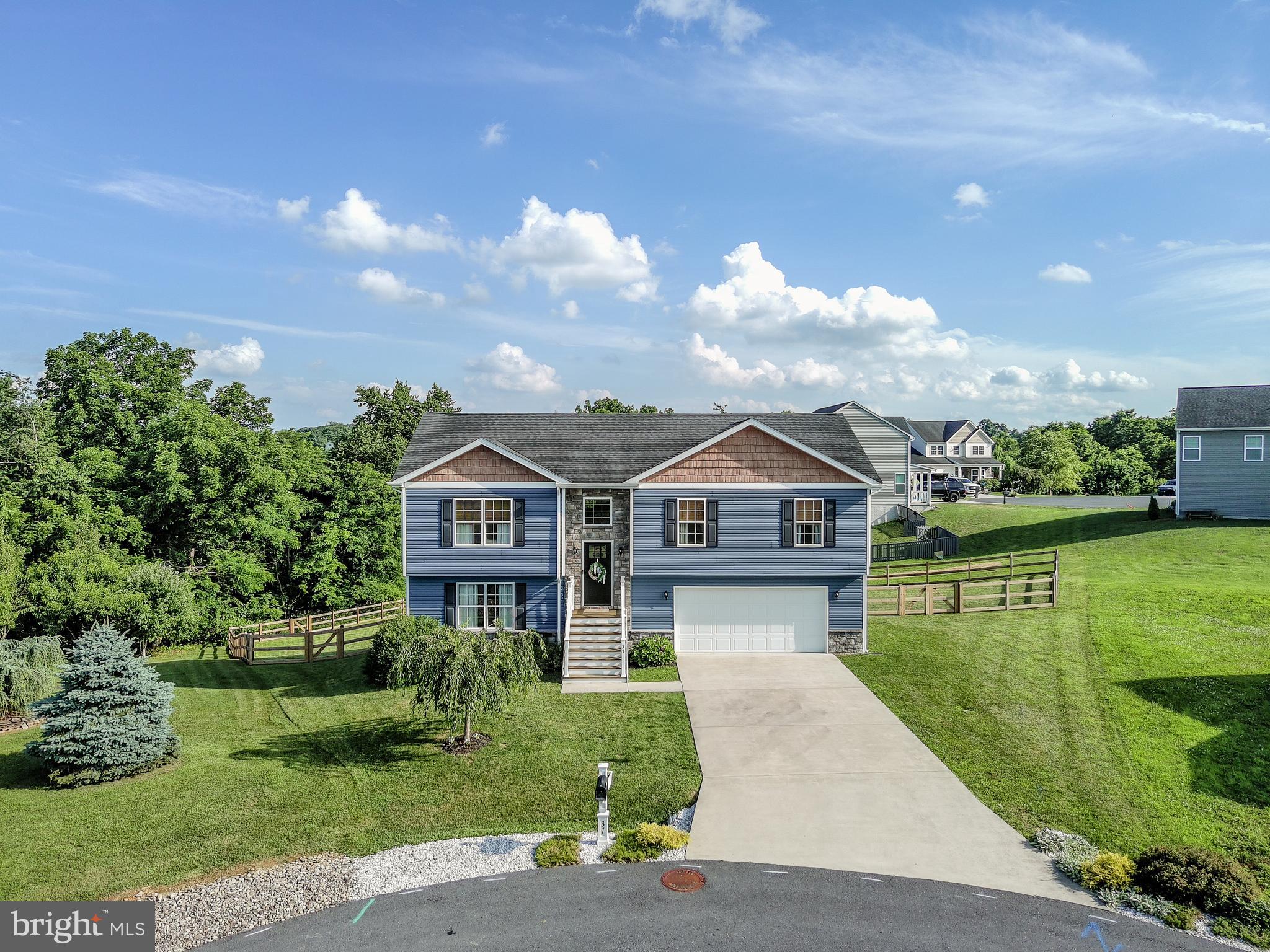 FORT HILL FARMS - Residential