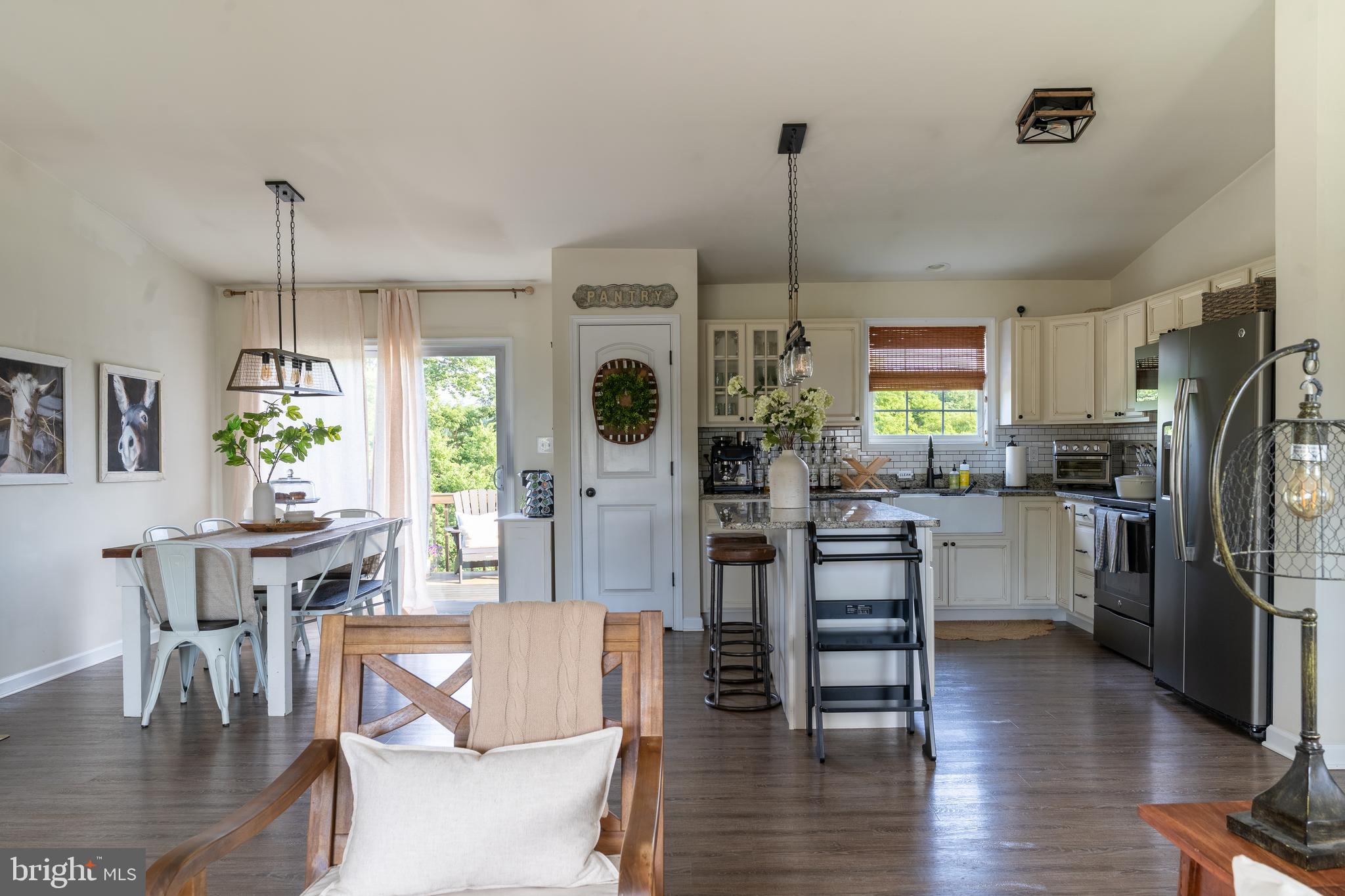 FORT HILL FARMS - Residential