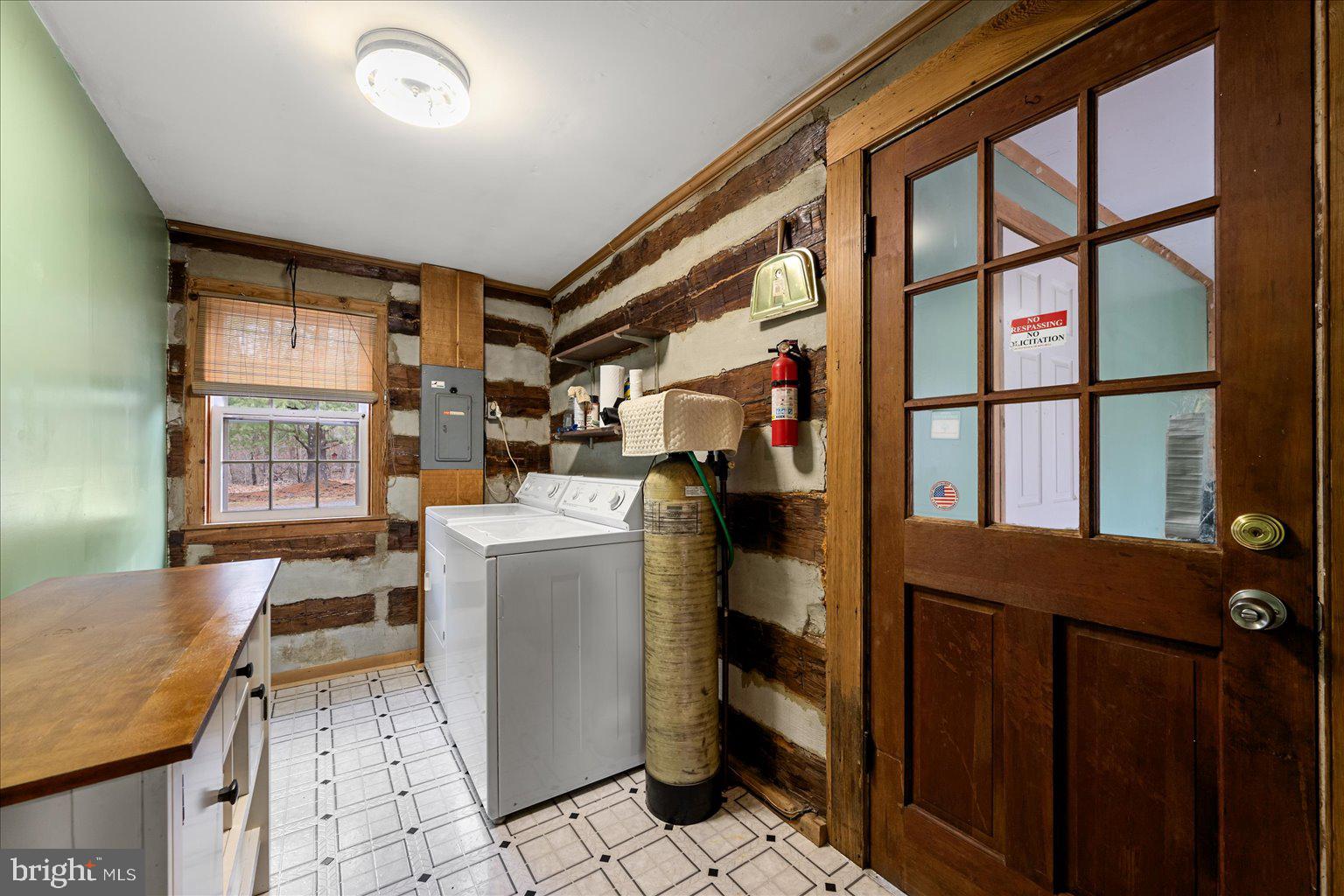 PINE CONE - Residential