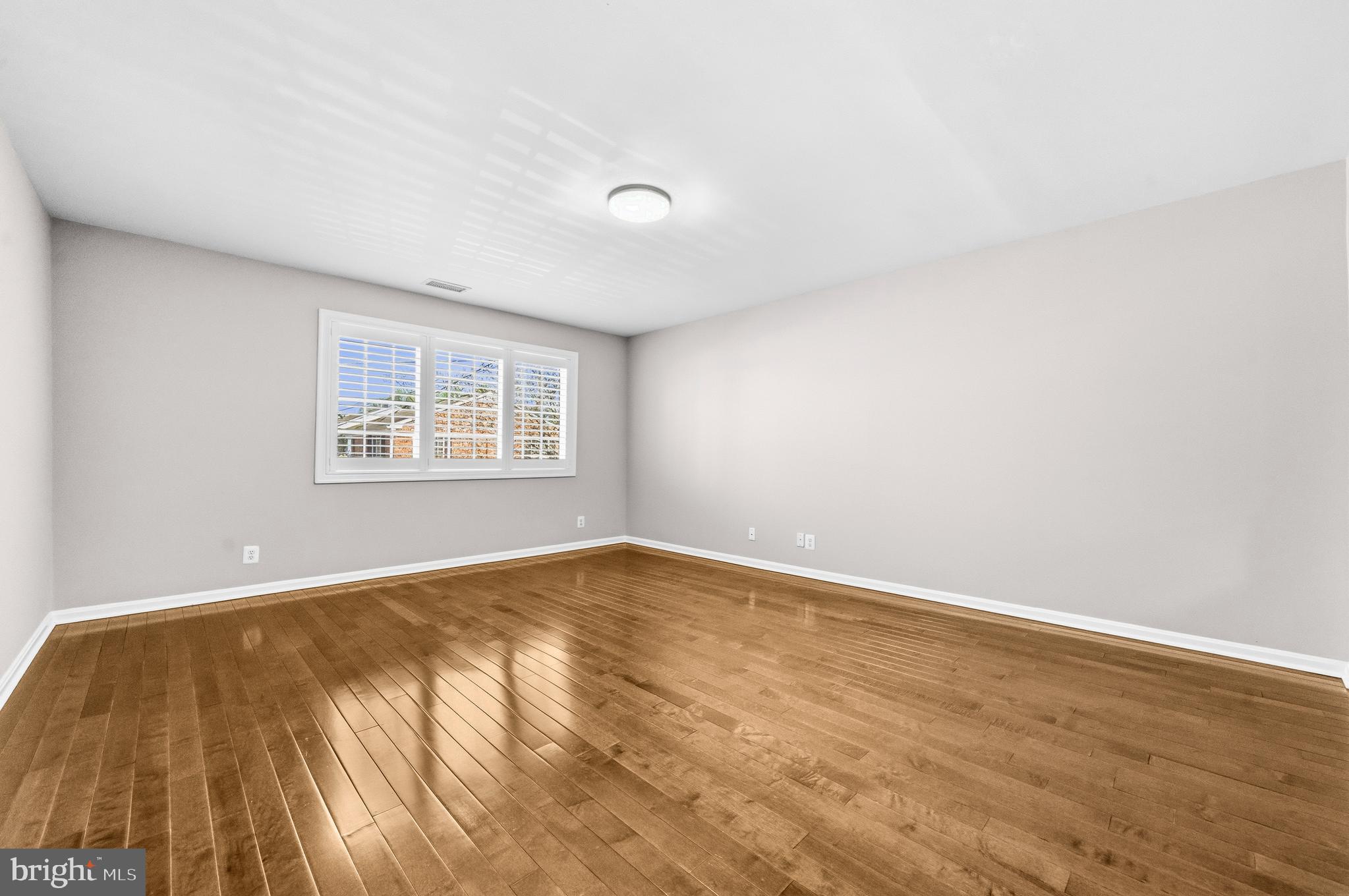 1589 N VAN DORN STREET B