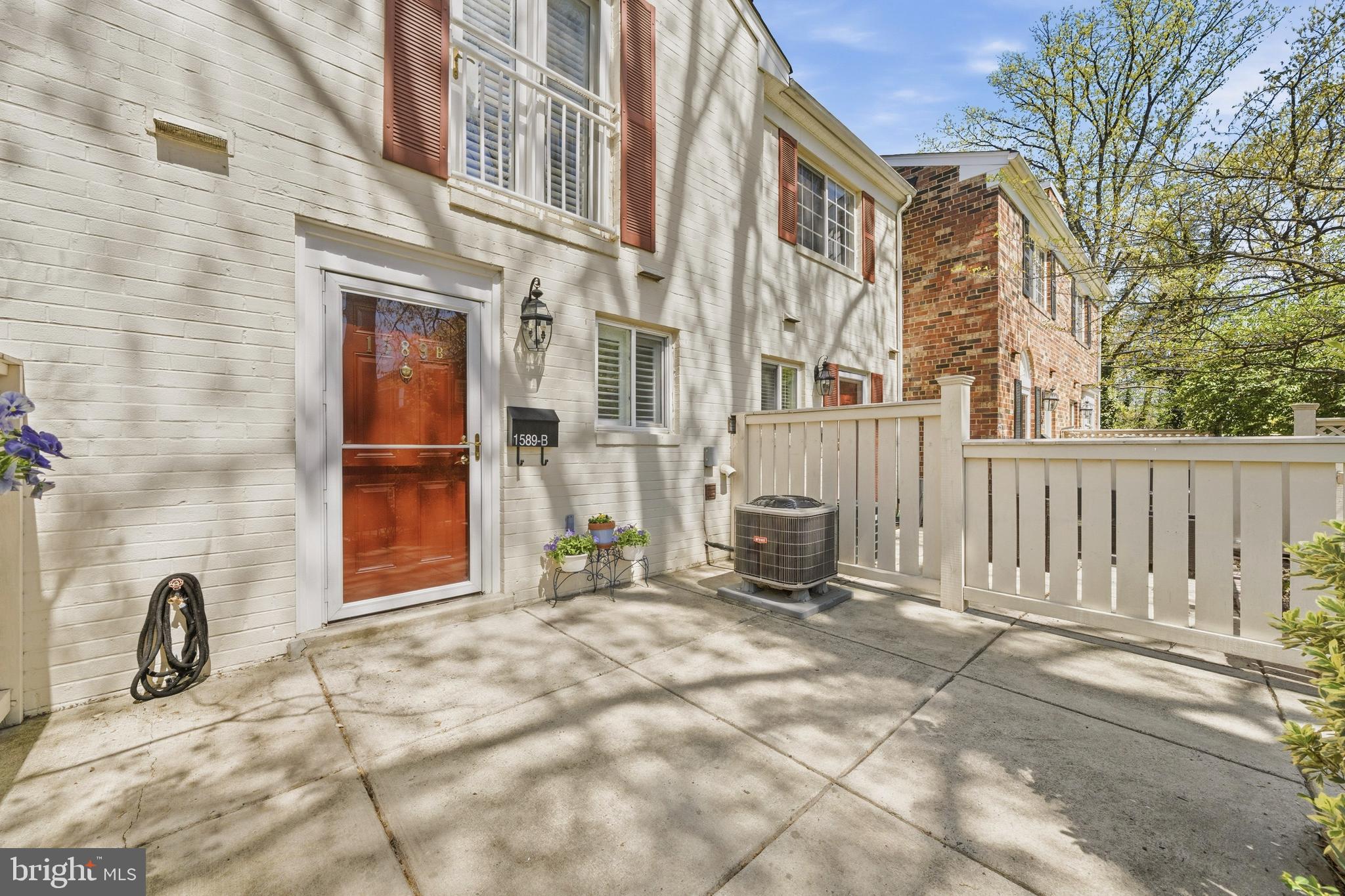 1589 N VAN DORN STREET B