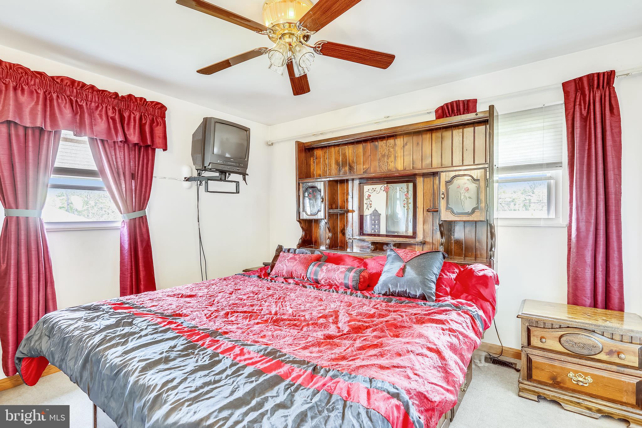 EDGEWOOD MEADOWS - Residential