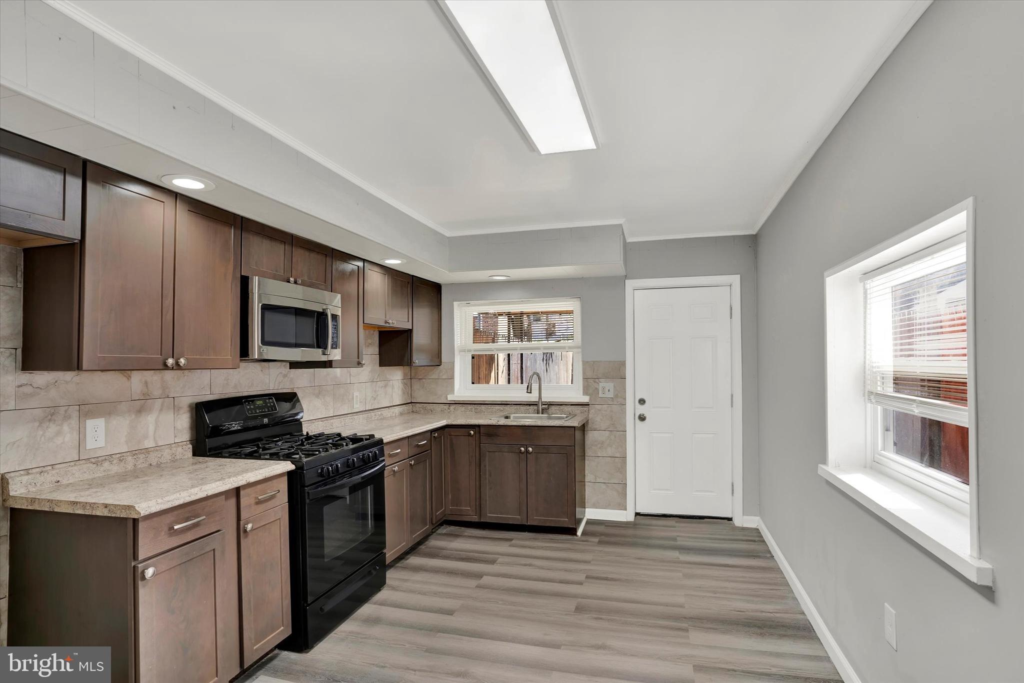 PORT RICHMOND - Residential