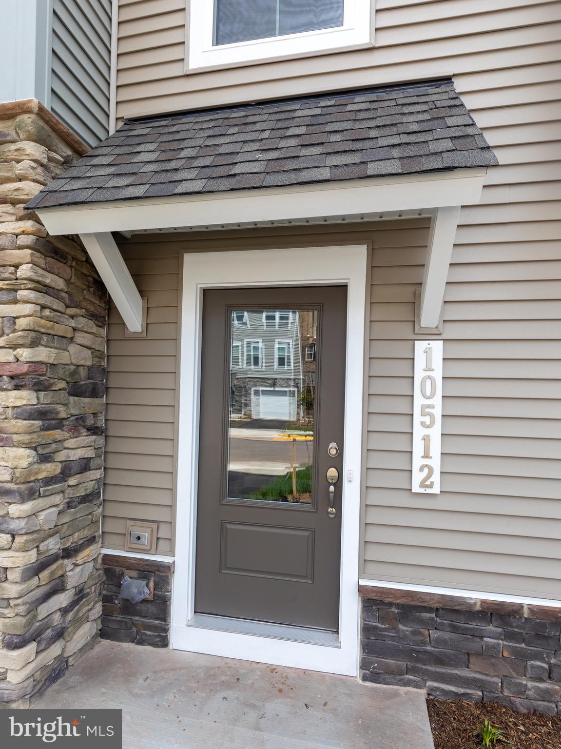 BRADLEY SQUARE - Residential Lease