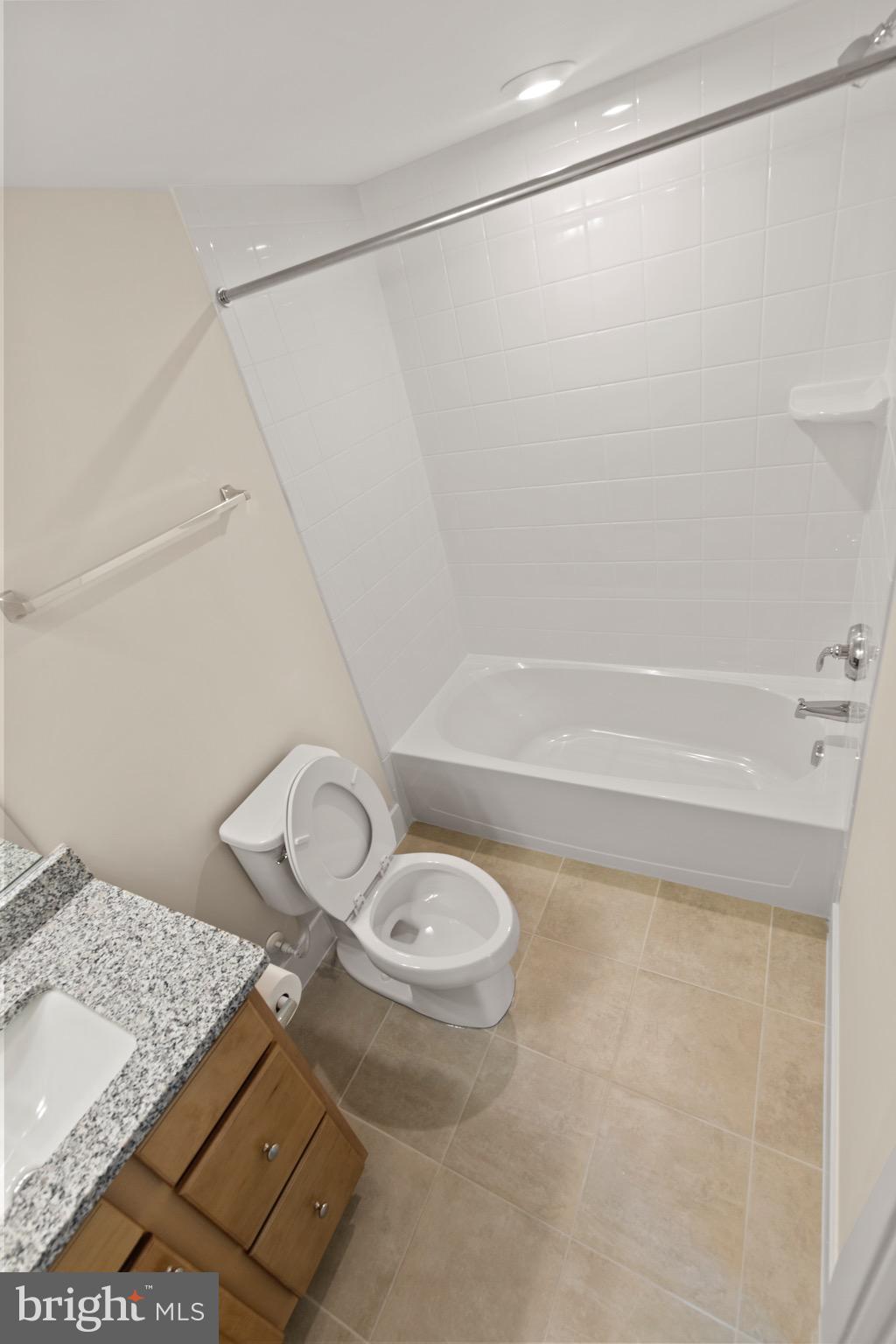 BRADLEY SQUARE - Residential Lease