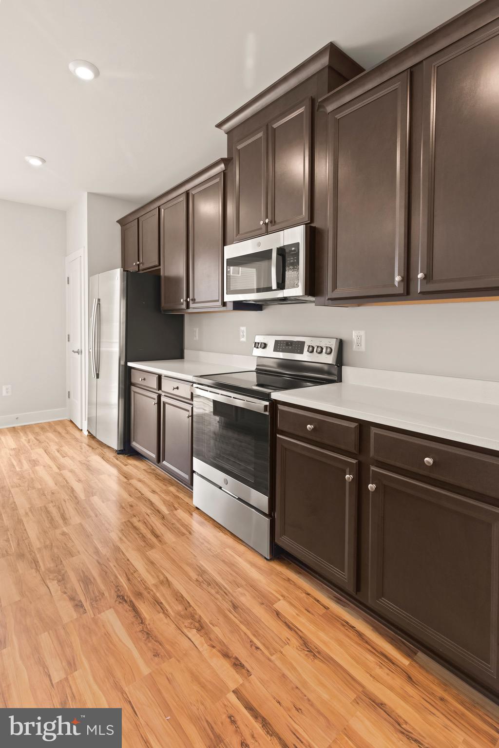 BRADLEY SQUARE - Residential Lease