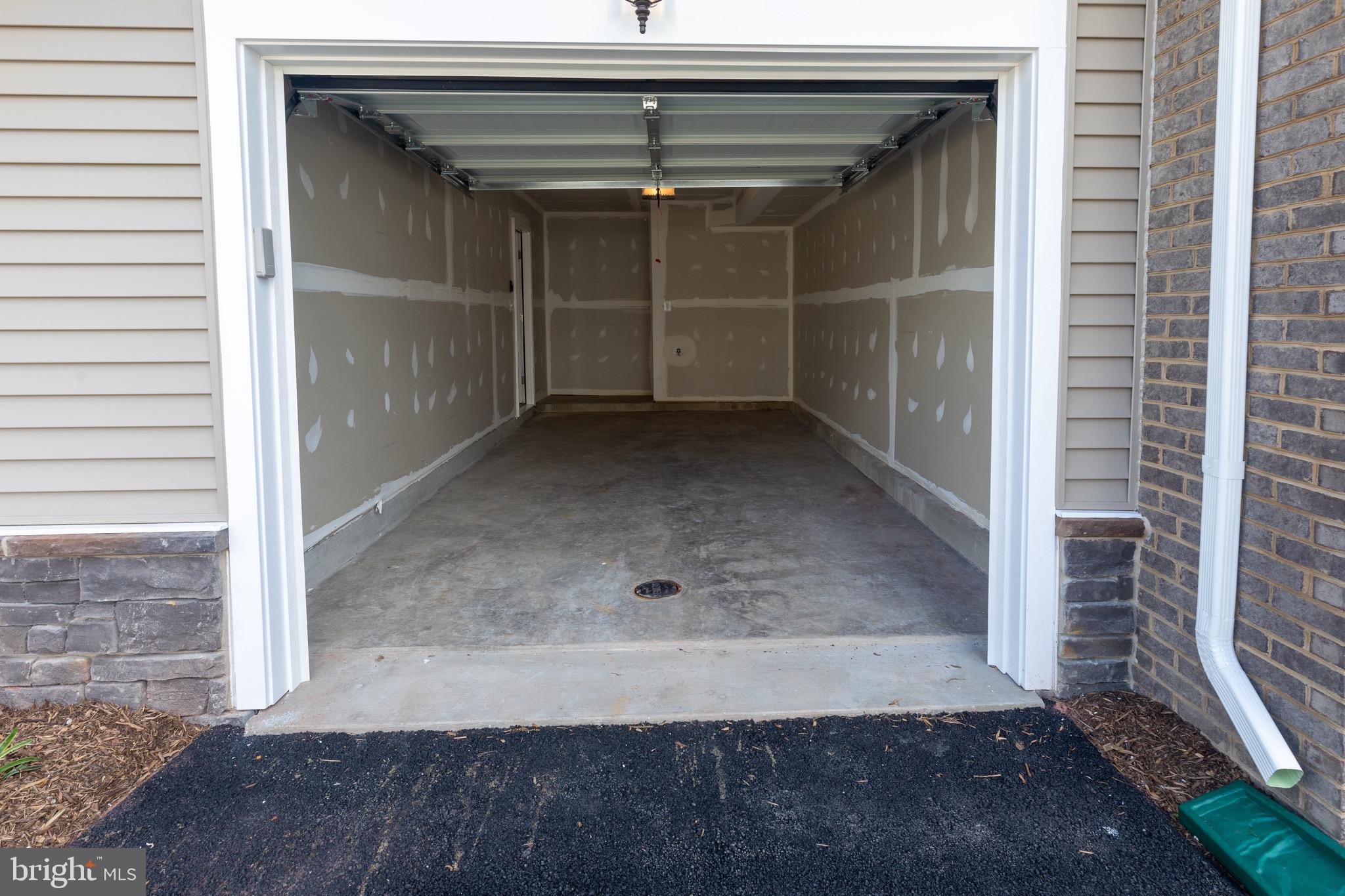 BRADLEY SQUARE - Residential Lease