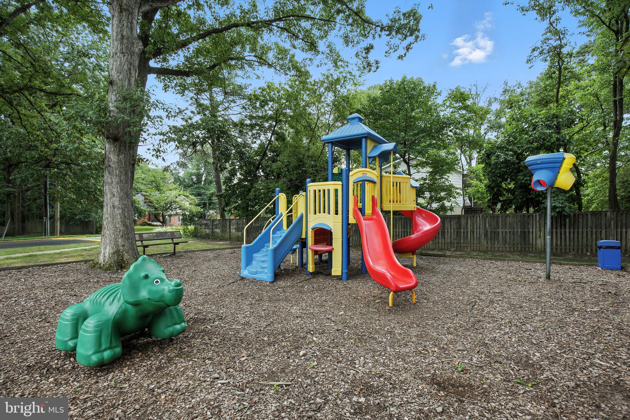 BEECHWOOD SQUARE - Residential