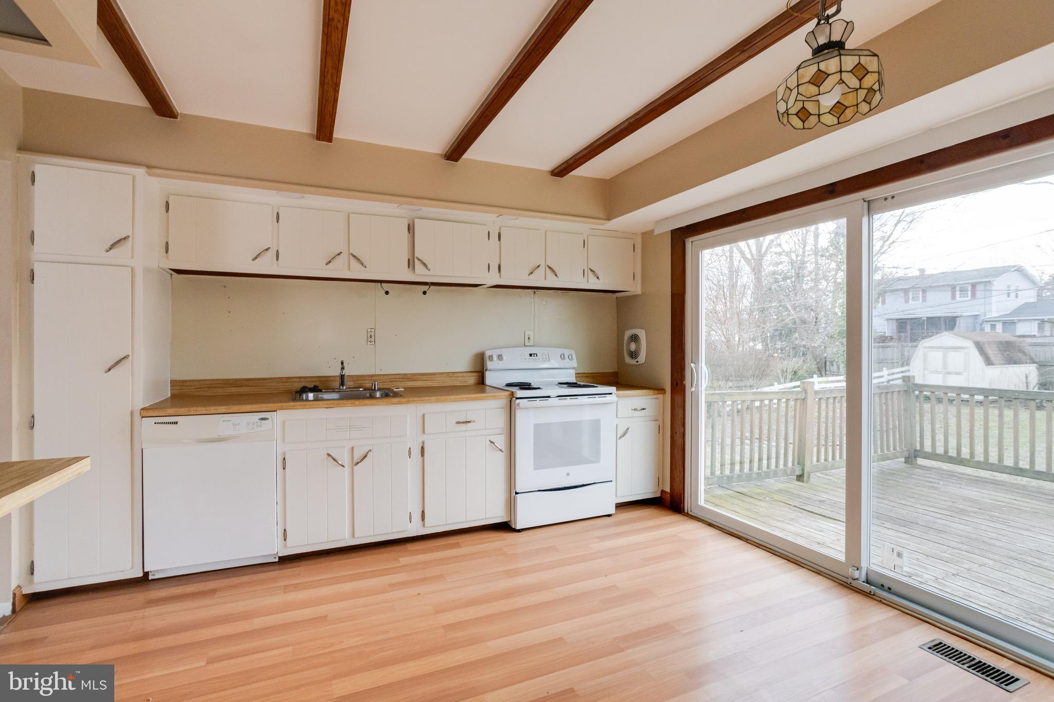 MAPLE RIDGE - Residential