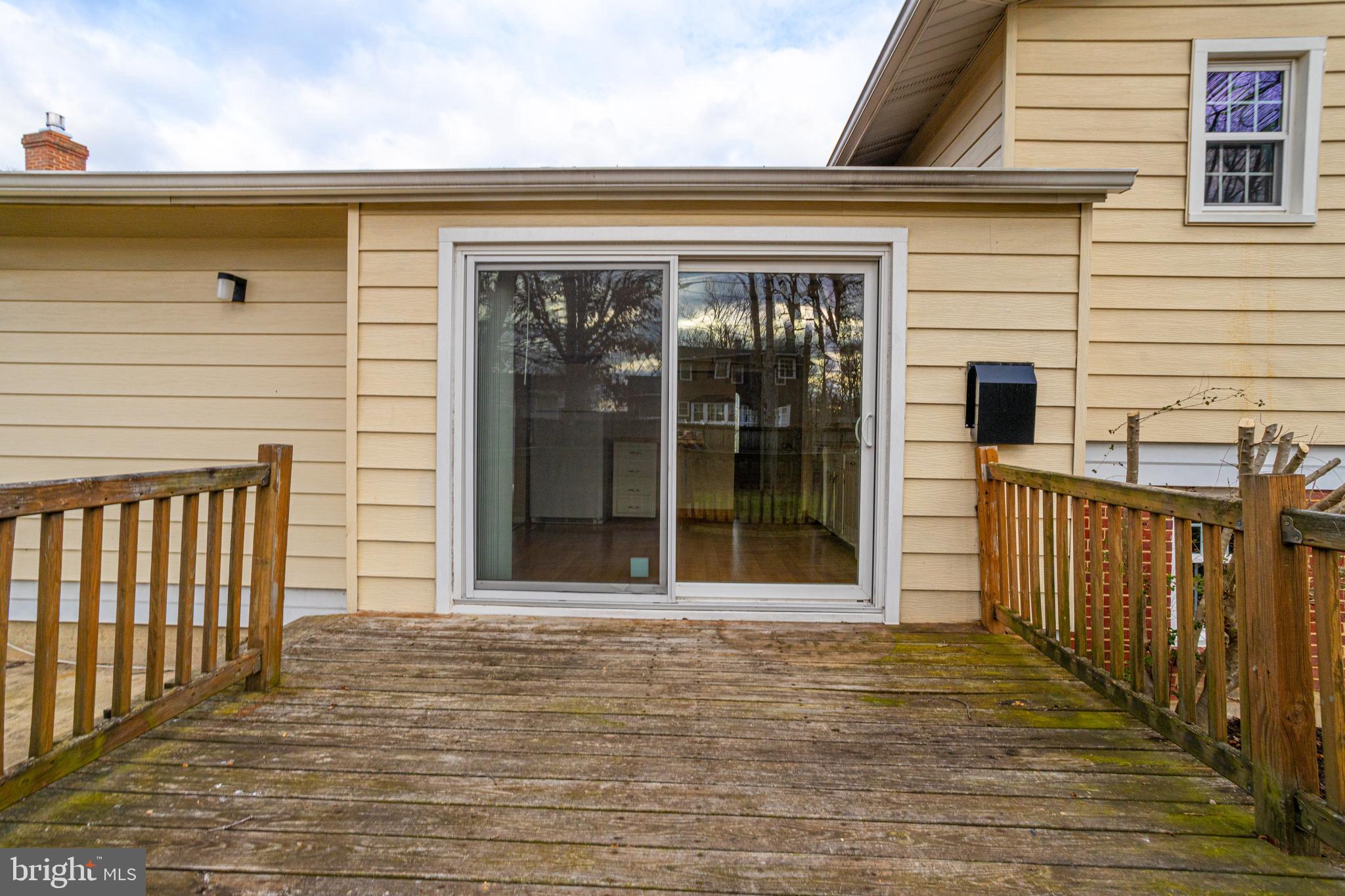 MAPLE RIDGE - Residential