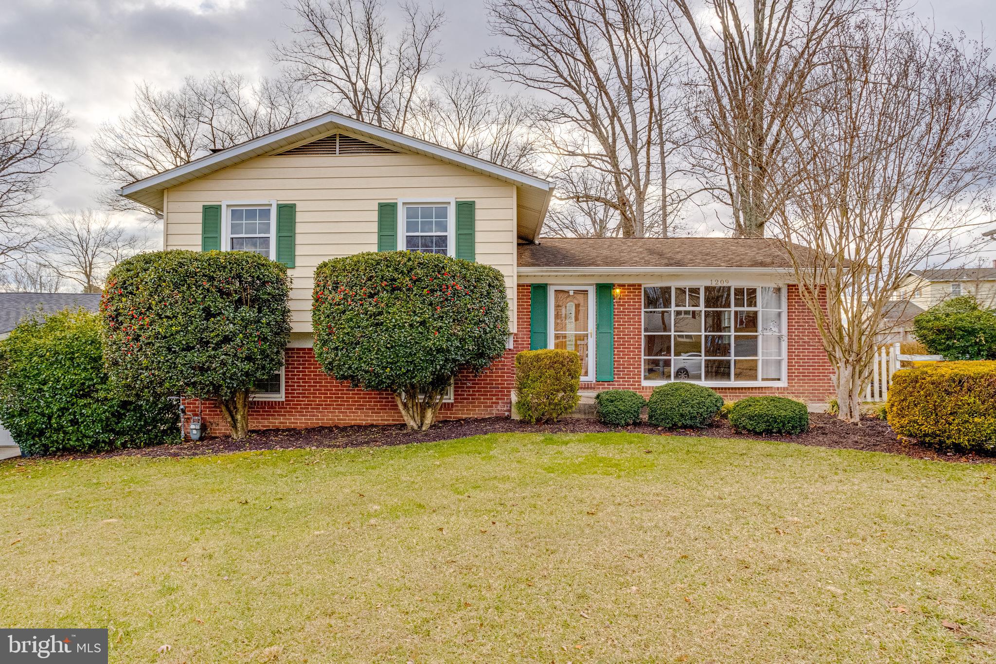 MAPLE RIDGE - Residential