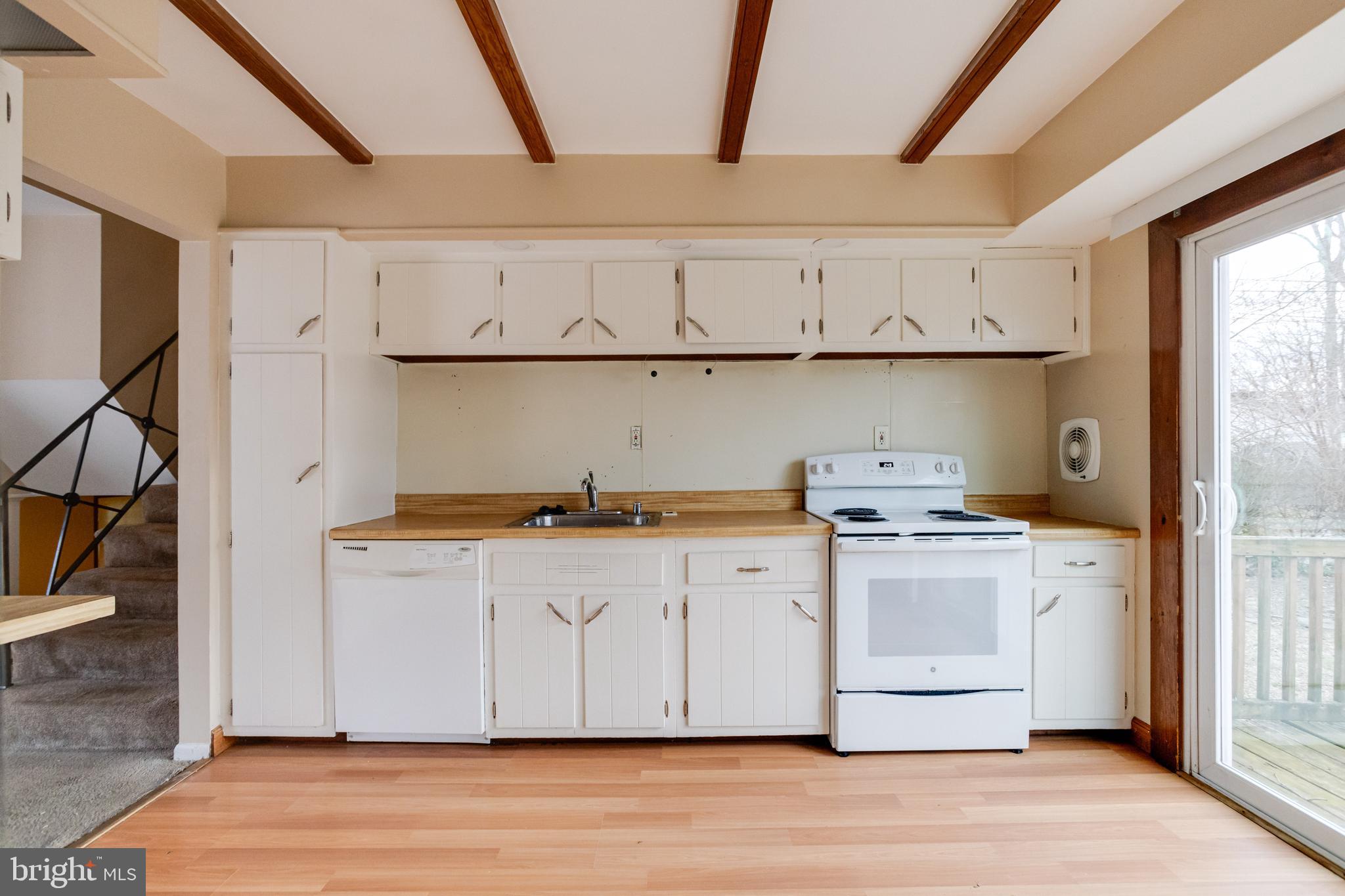 MAPLE RIDGE - Residential