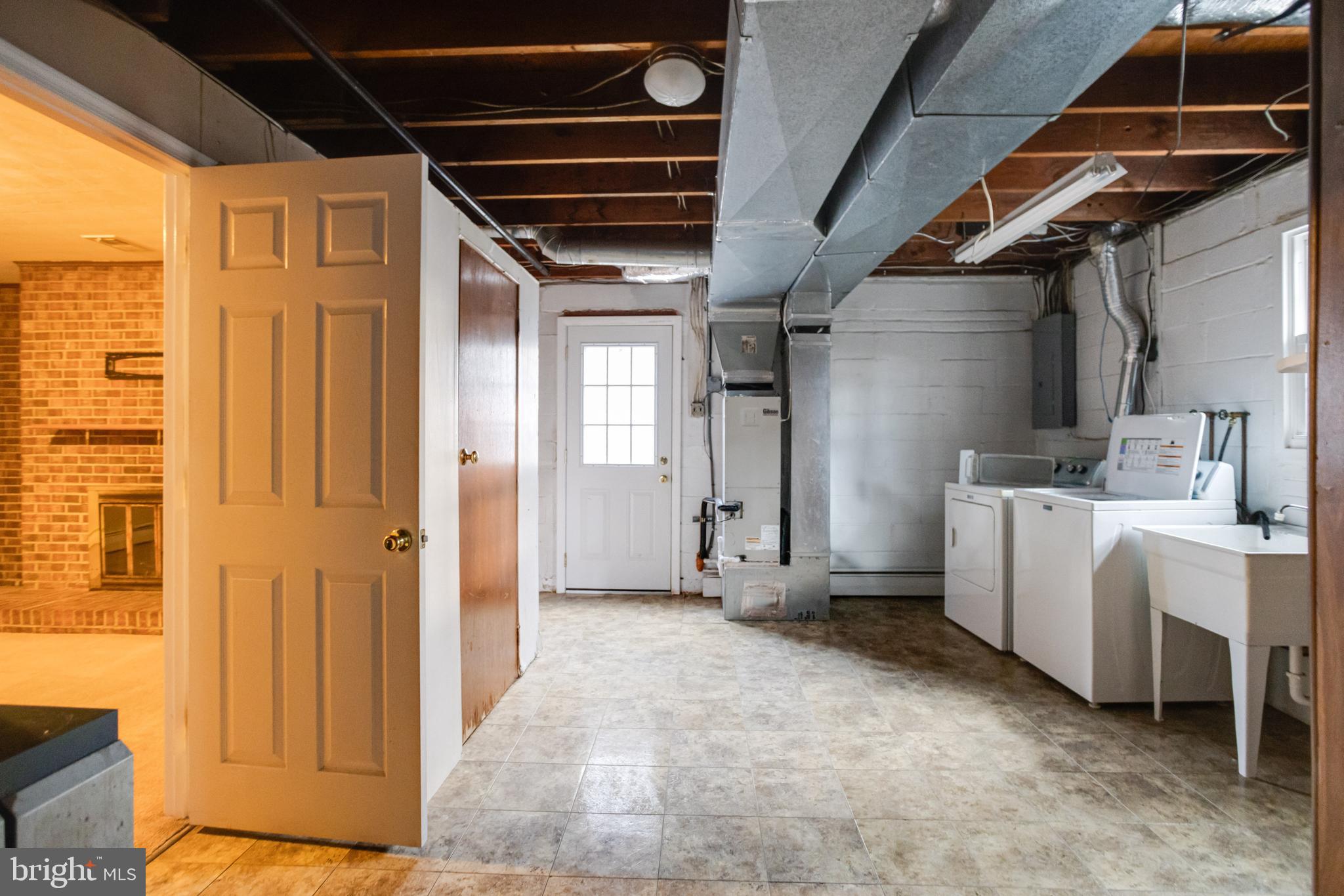 MAPLE RIDGE - Residential