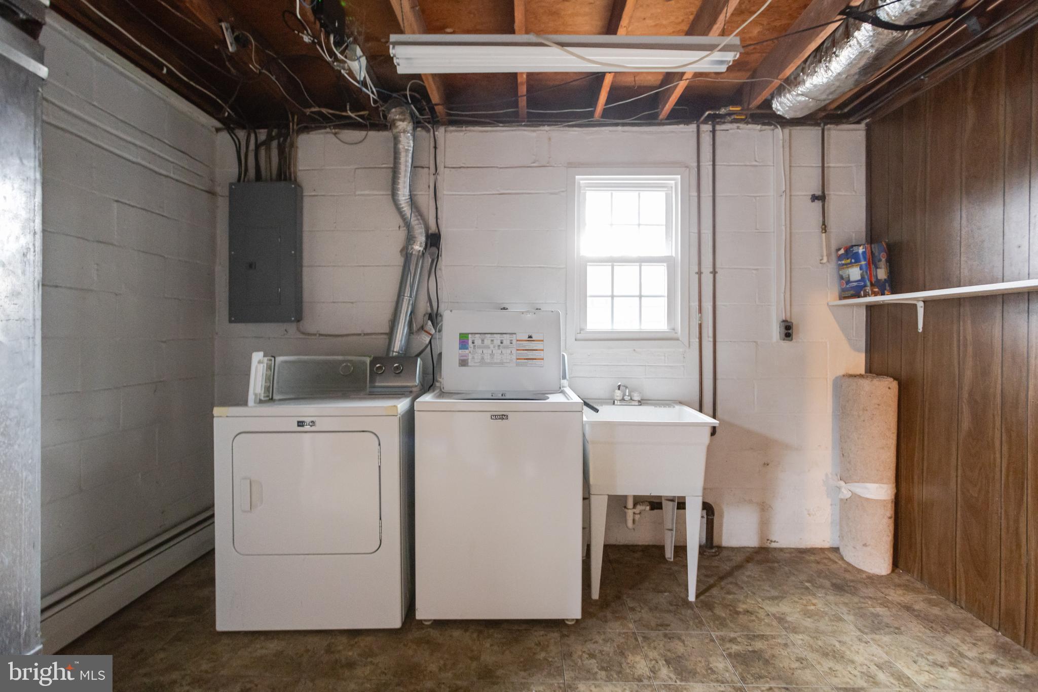 MAPLE RIDGE - Residential