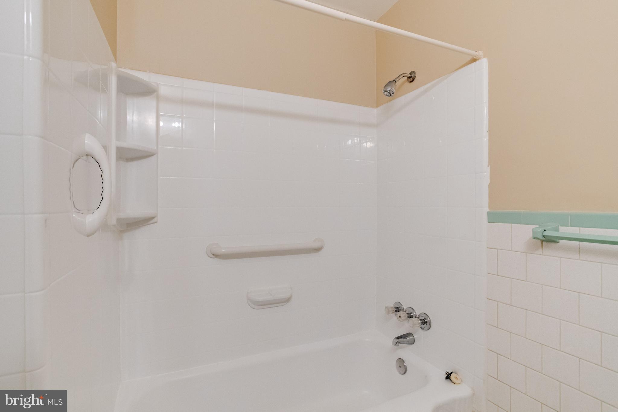 MAPLE RIDGE - Residential