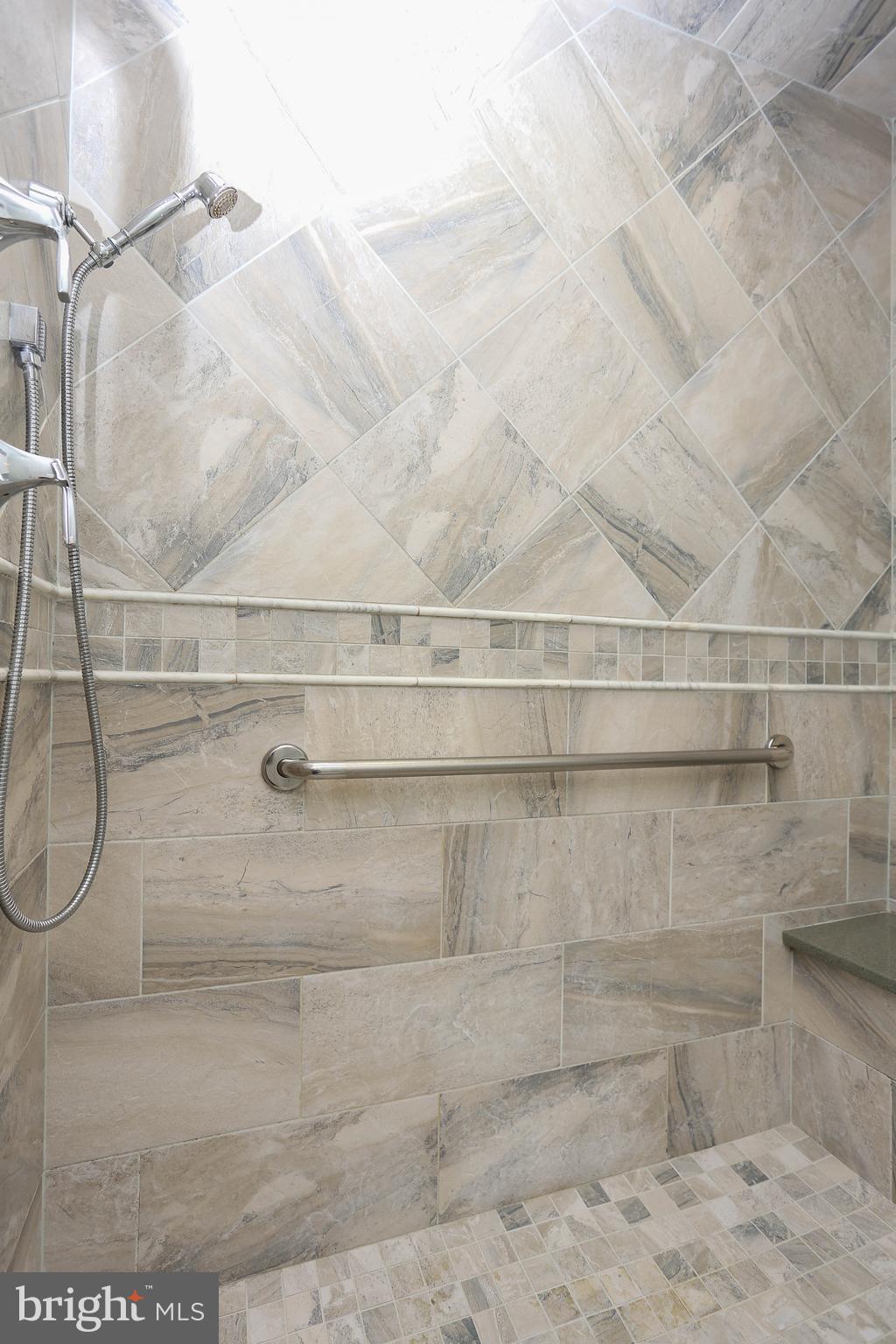 WAVERLY WOODS - Residential