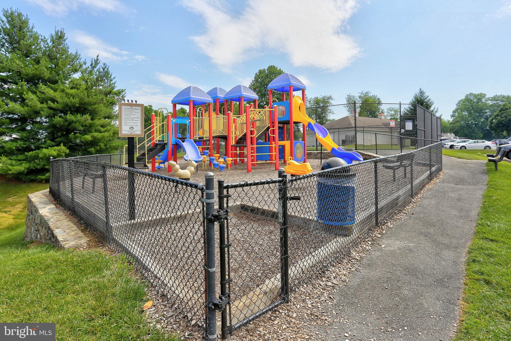 WAVERLY WOODS - Residential