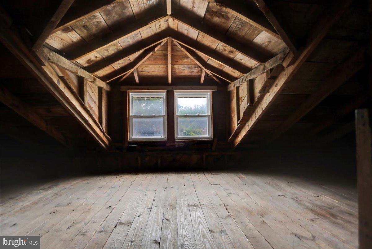 NORTH END - Residential