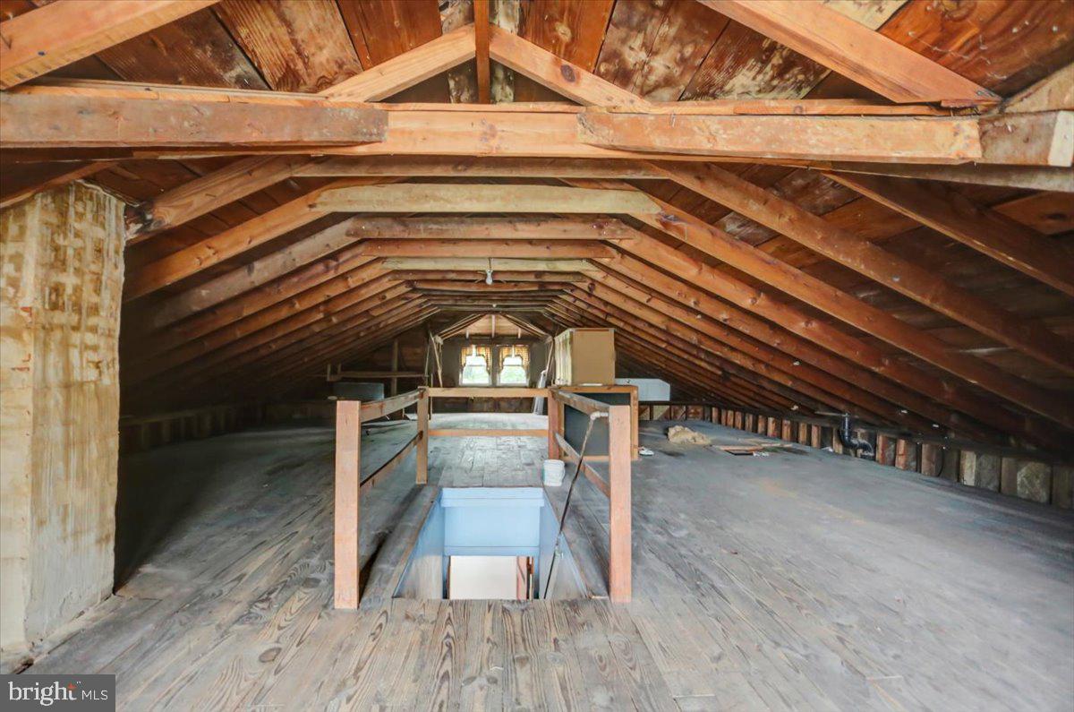 NORTH END - Residential