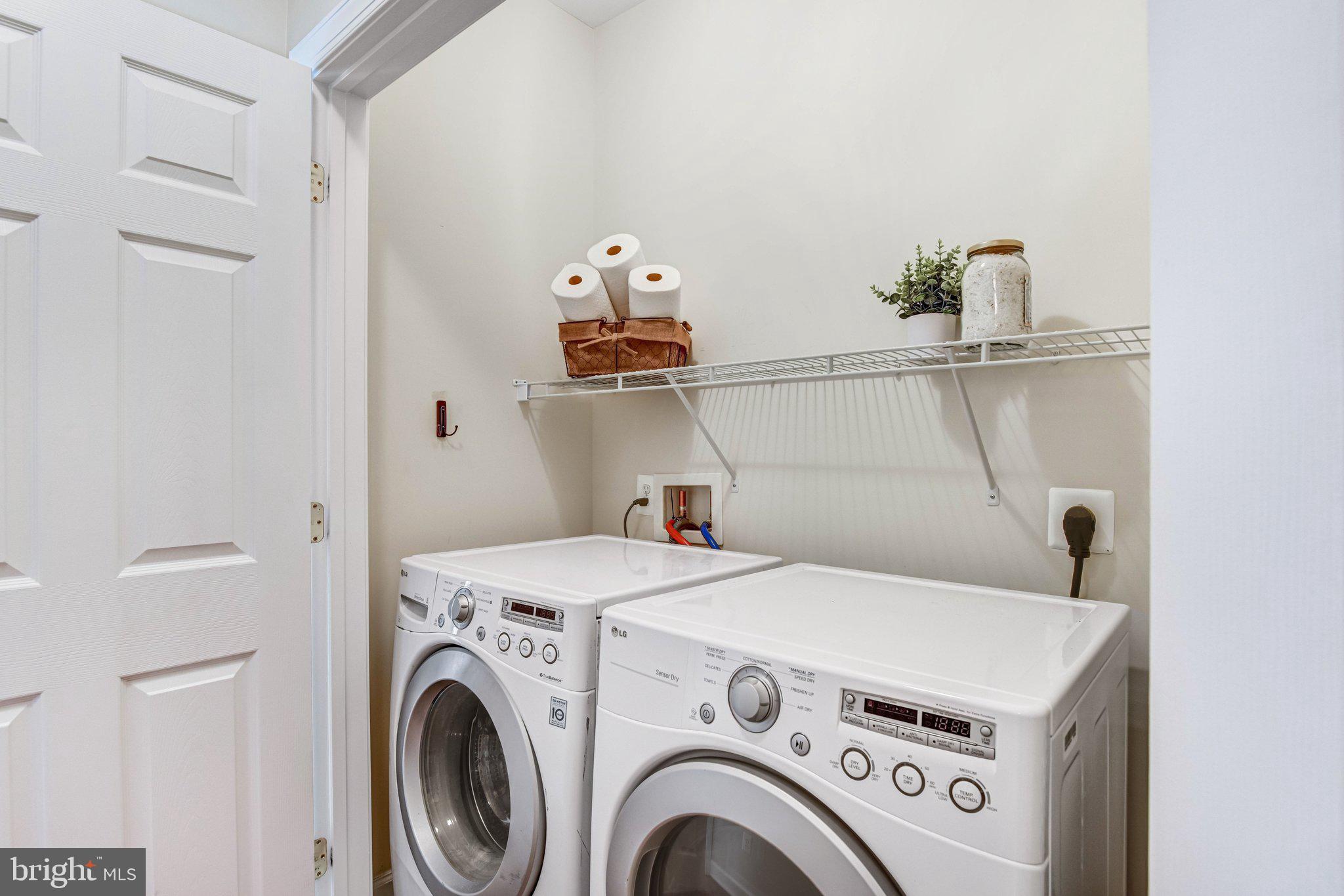 REGENCY AT DOMINION VALLEY - Residential