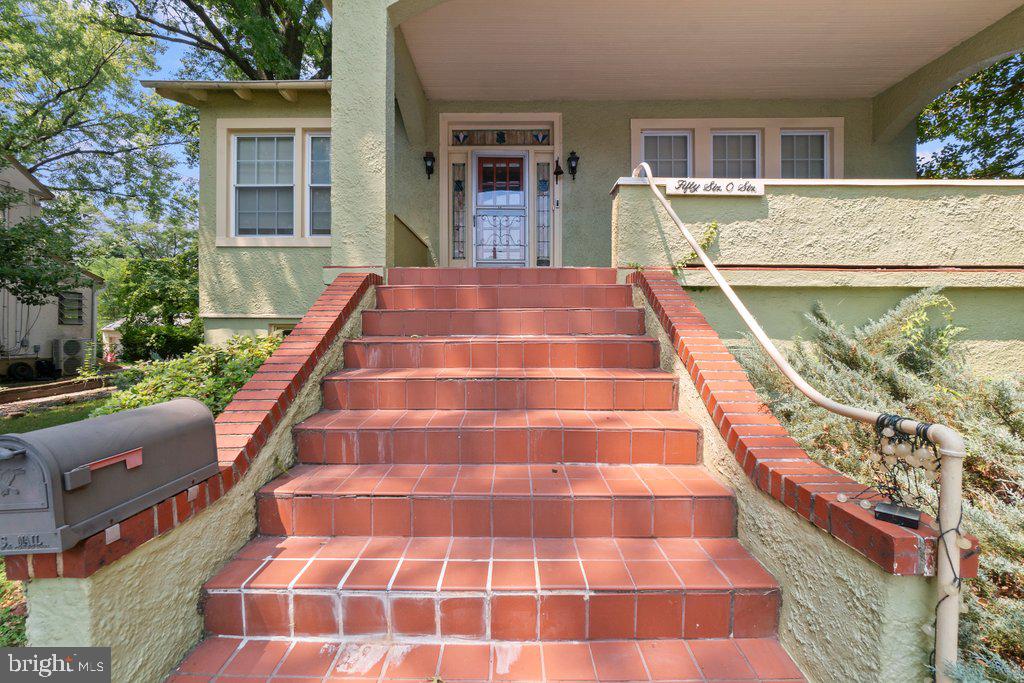 5606 HILLTOP AVENUE