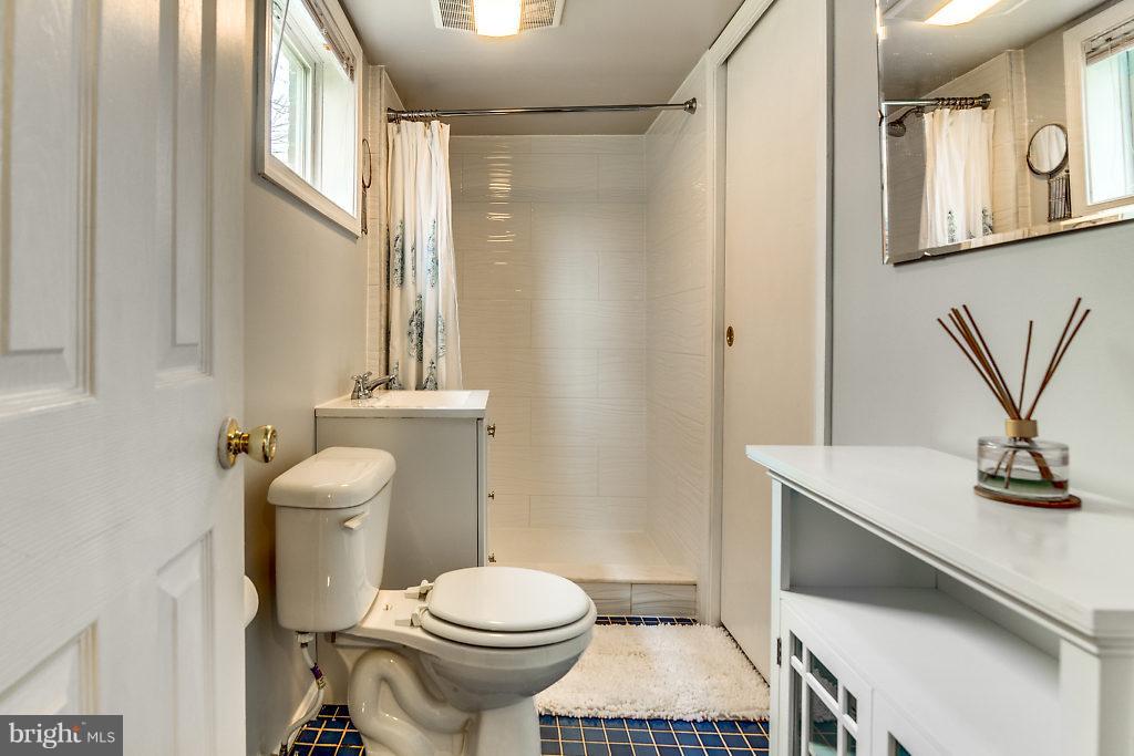 LYNHAVEN - Residential Lease