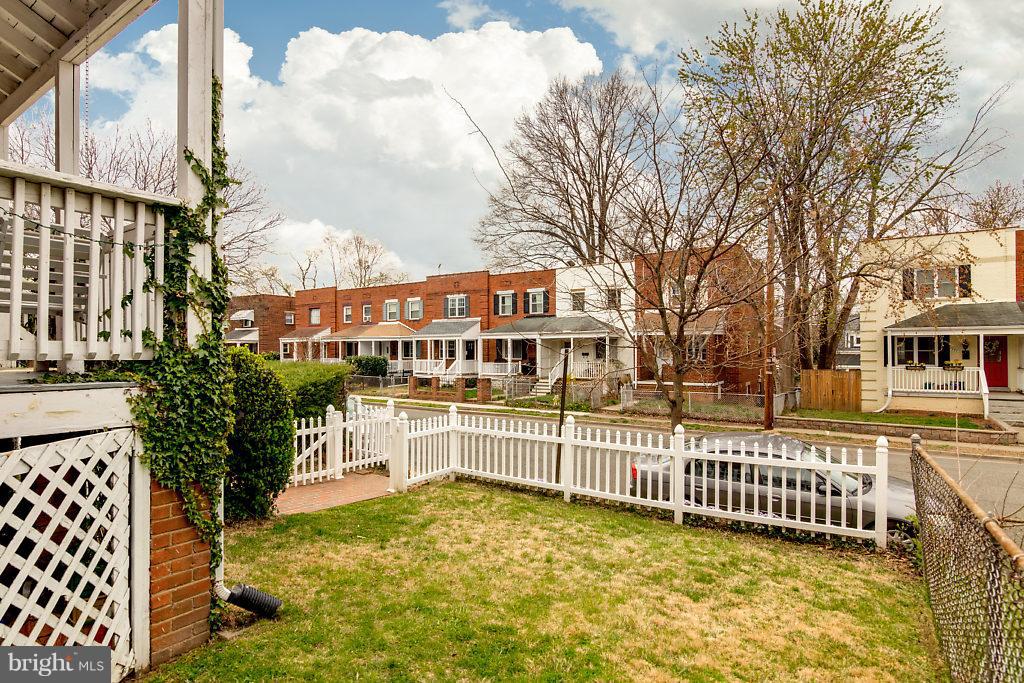 LYNHAVEN - Residential Lease