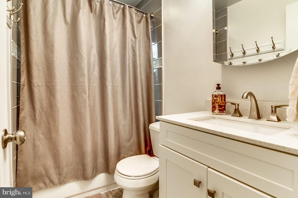 LYNHAVEN - Residential Lease