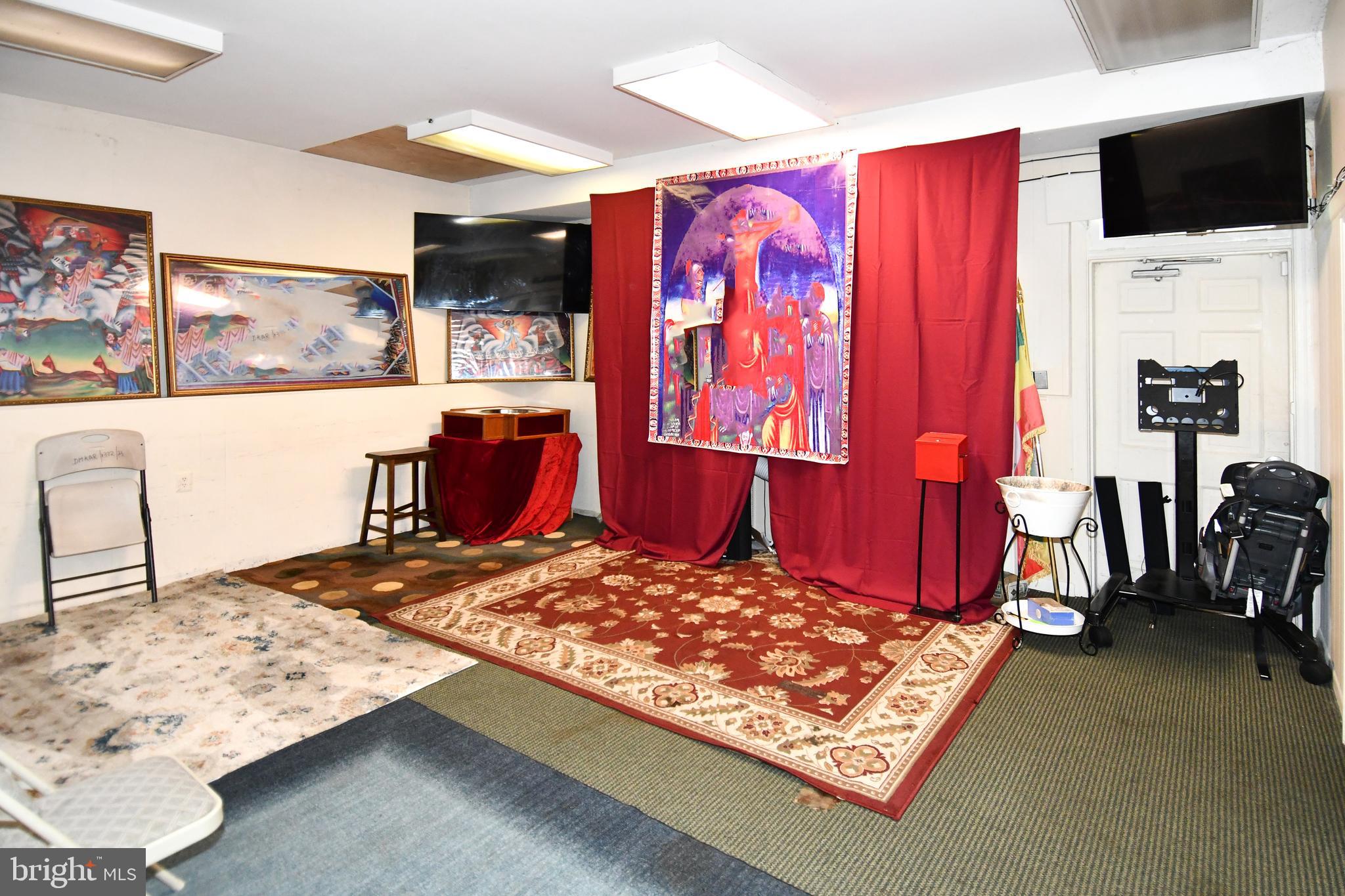 PENTAGON INDUSTRIAL CTR - Commercial Sale