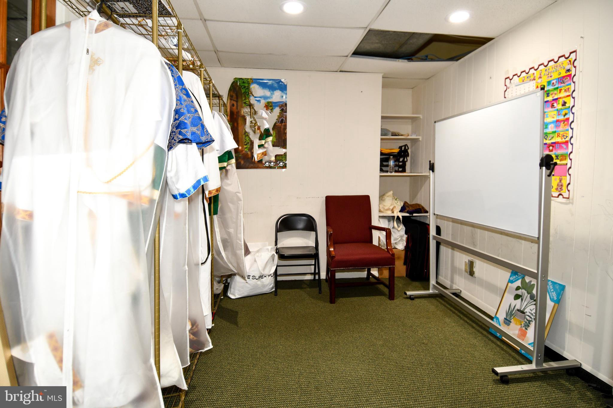 PENTAGON INDUSTRIAL CTR - Commercial Sale