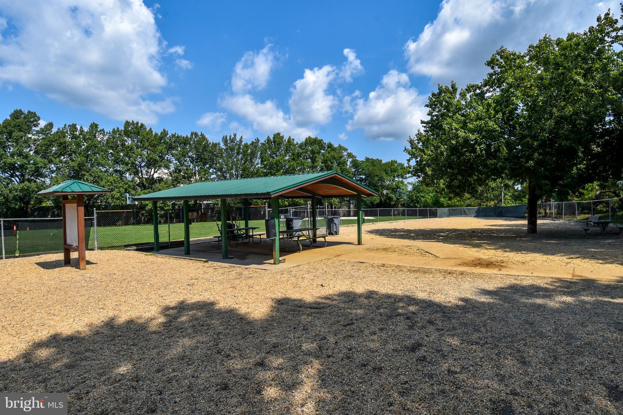 PENTAGON INDUSTRIAL CTR - Commercial Sale