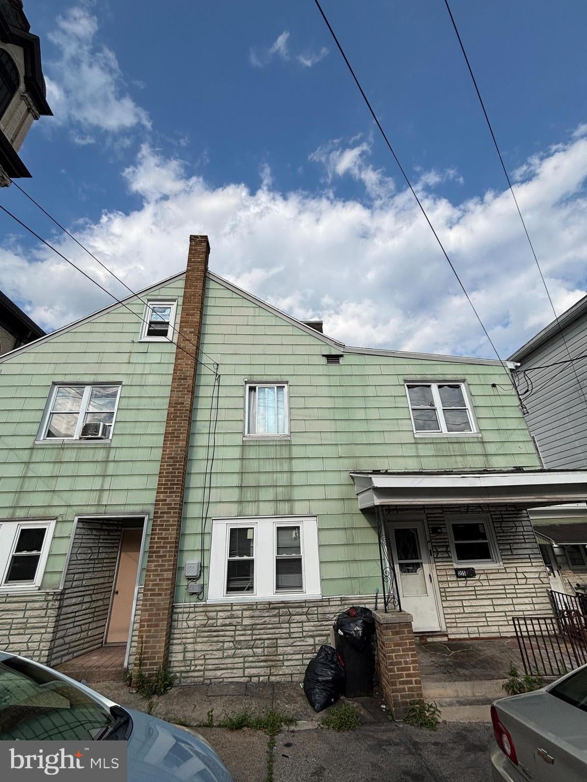 215 N JARDIN STREET