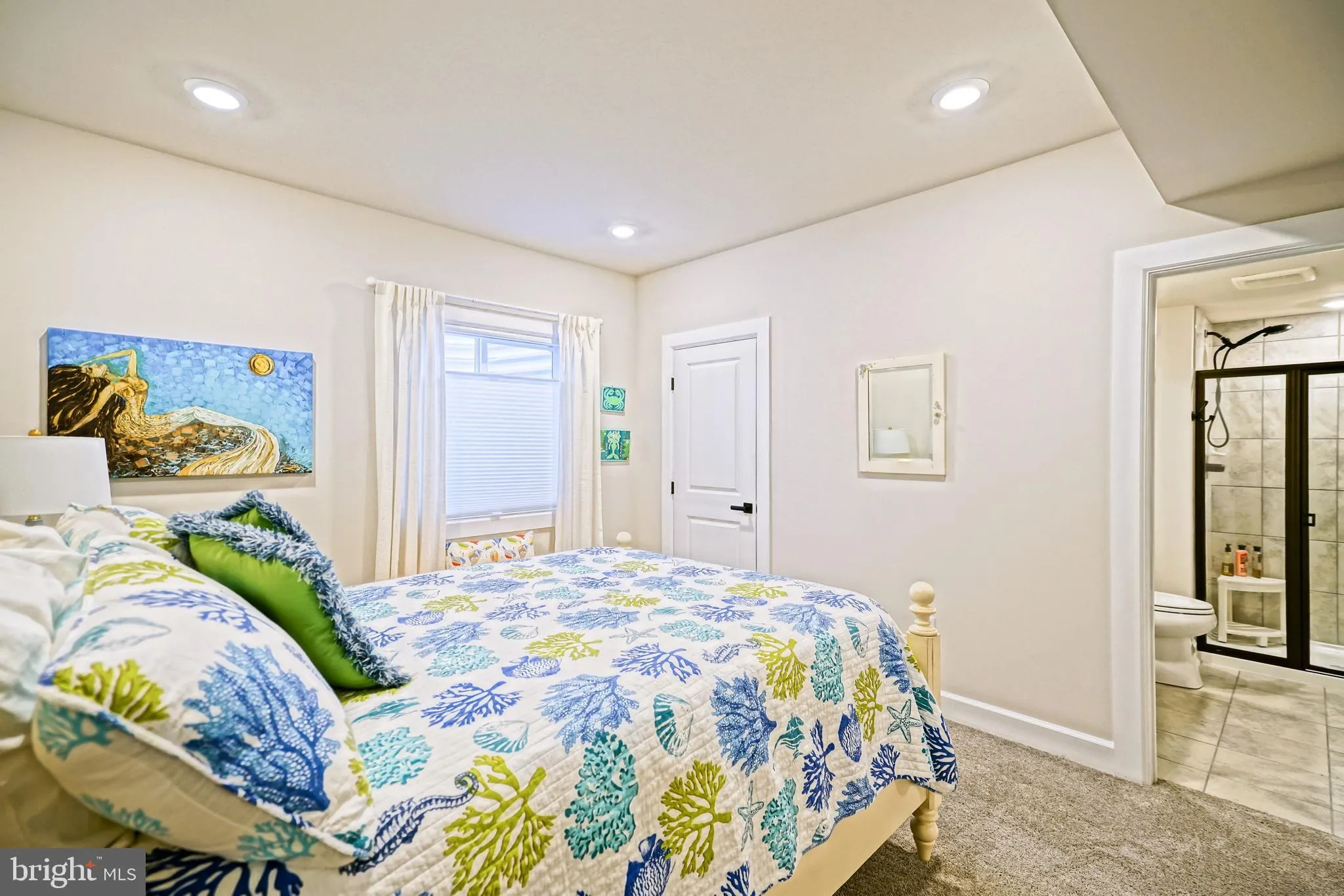 Rehoboth Beach, Delaware 19971, United States, 5 Bedrooms Bedrooms, ,5 BathroomsBathrooms,Residential,Pending,110544