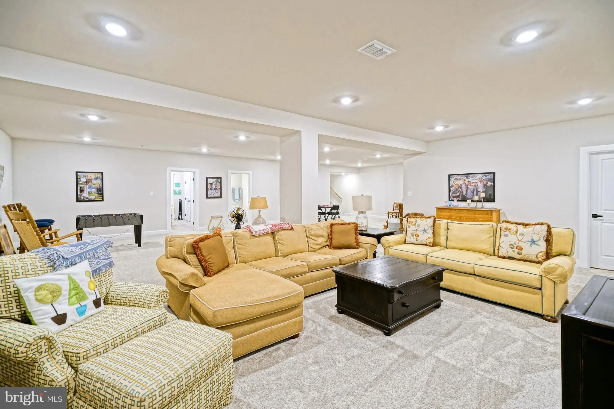 Rehoboth Beach, Delaware 19971, United States, 5 Bedrooms Bedrooms, ,5 BathroomsBathrooms,Residential,Pending,110544