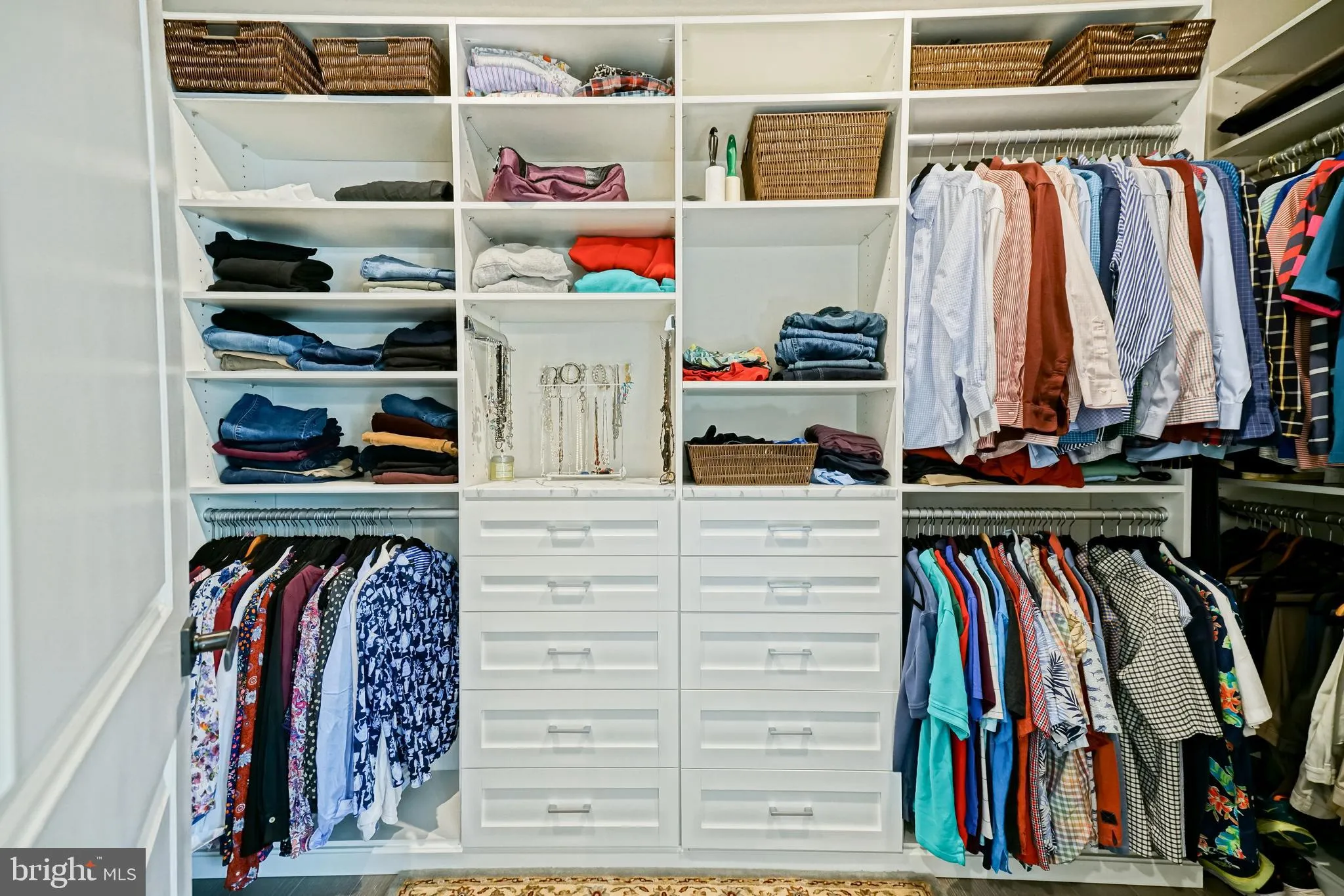 Rehoboth Beach, Delaware 19971, United States, 5 Bedrooms Bedrooms, ,5 BathroomsBathrooms,Residential,Pending,110544